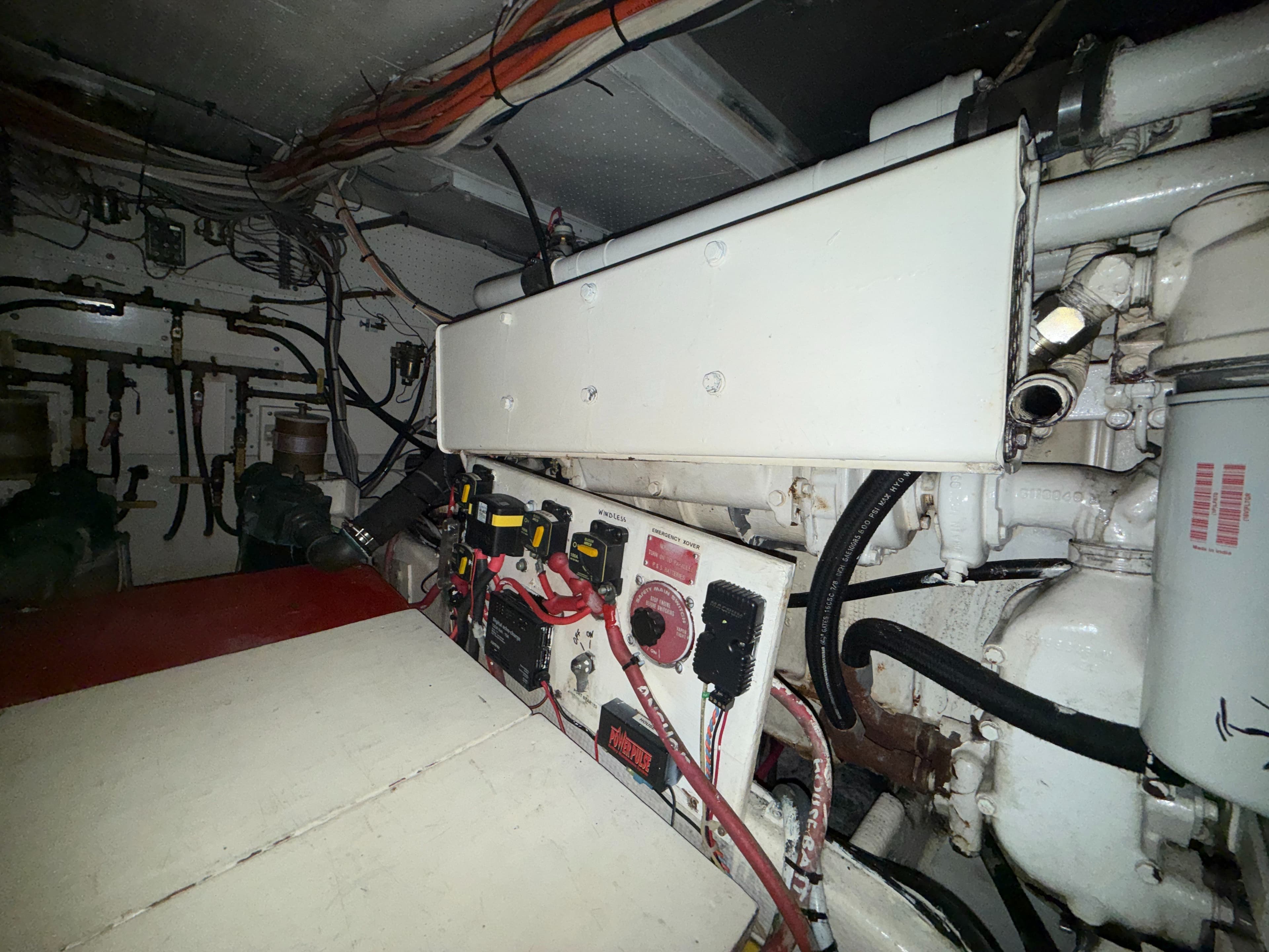 1981 Uniflite 42 Convertible