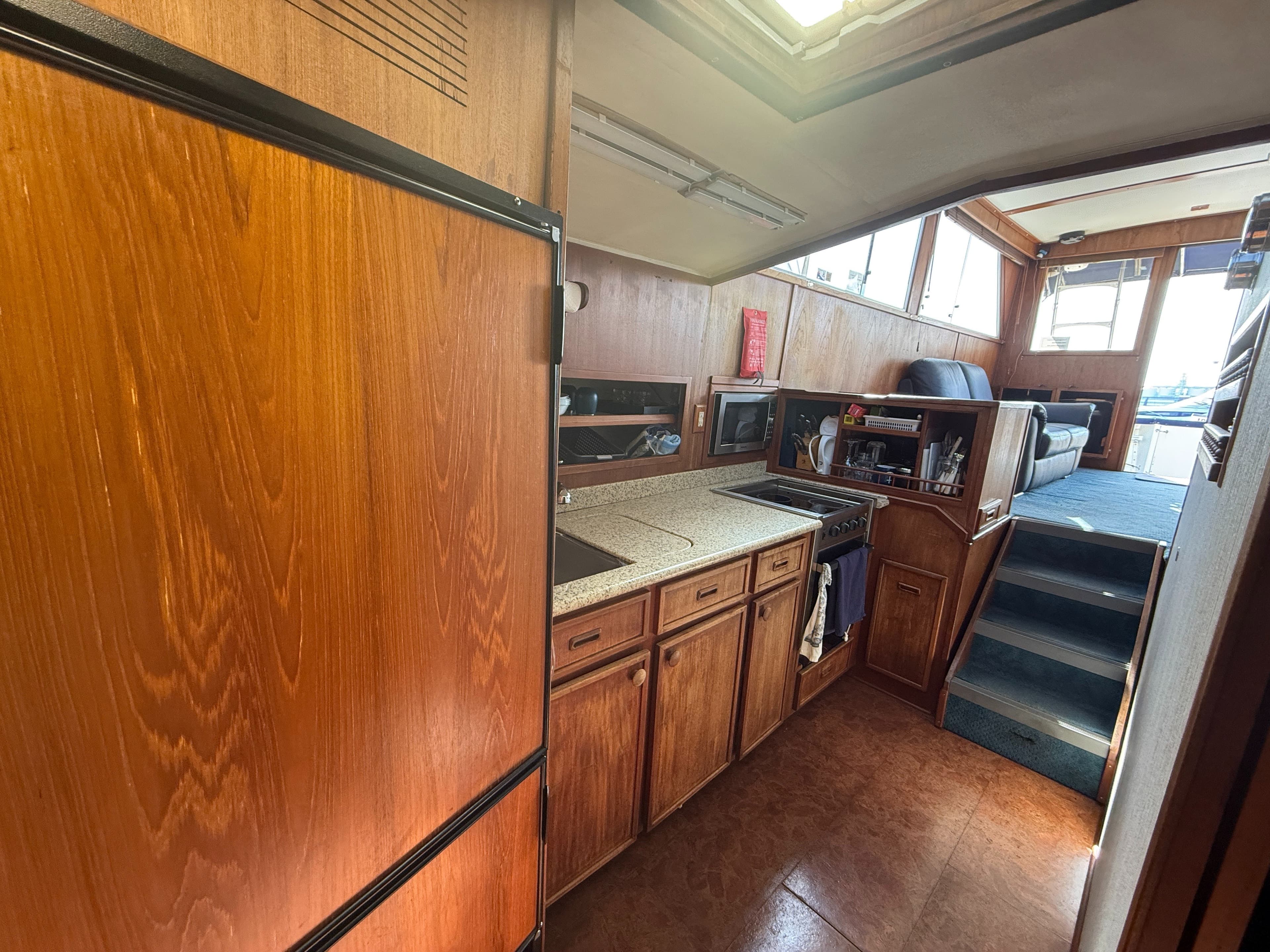 1981 Uniflite 42 Convertible