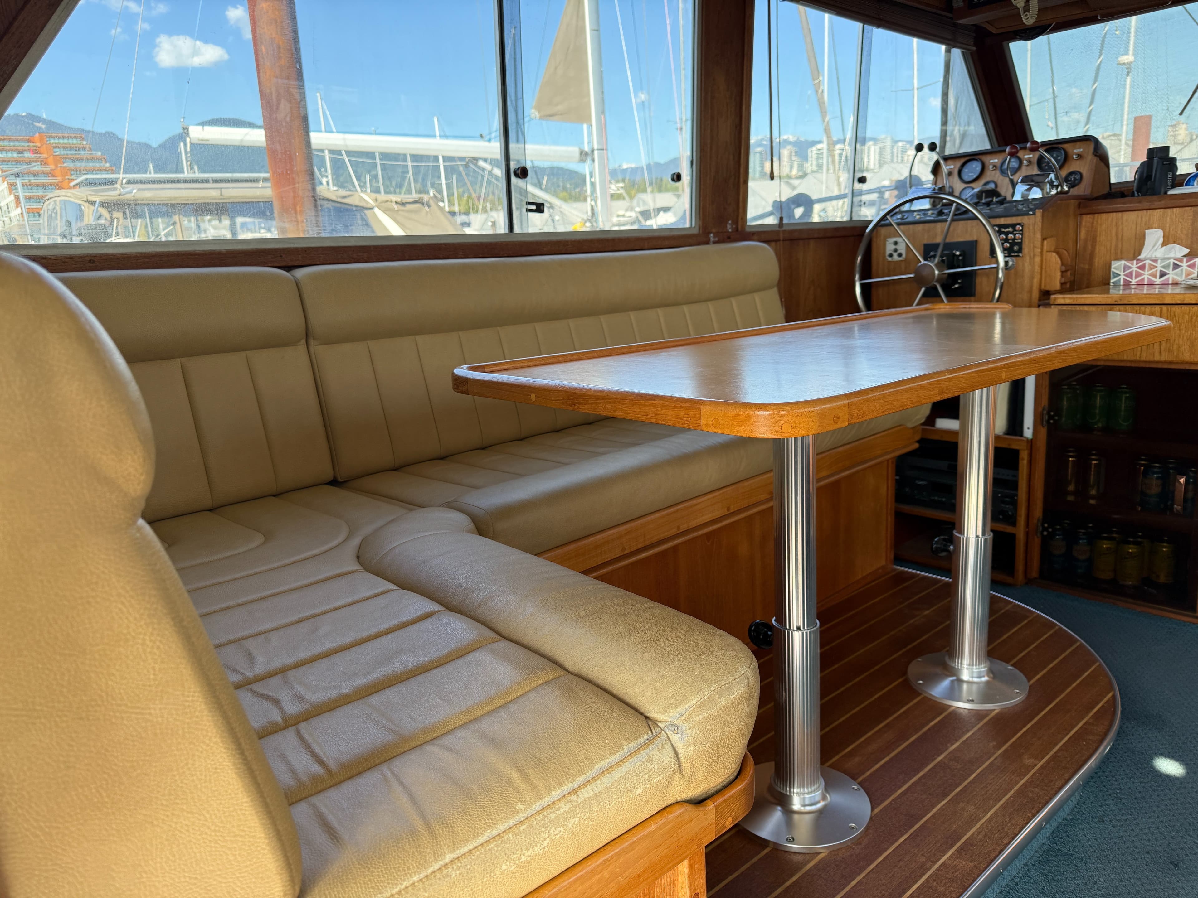 1981 Uniflite 42 Convertible