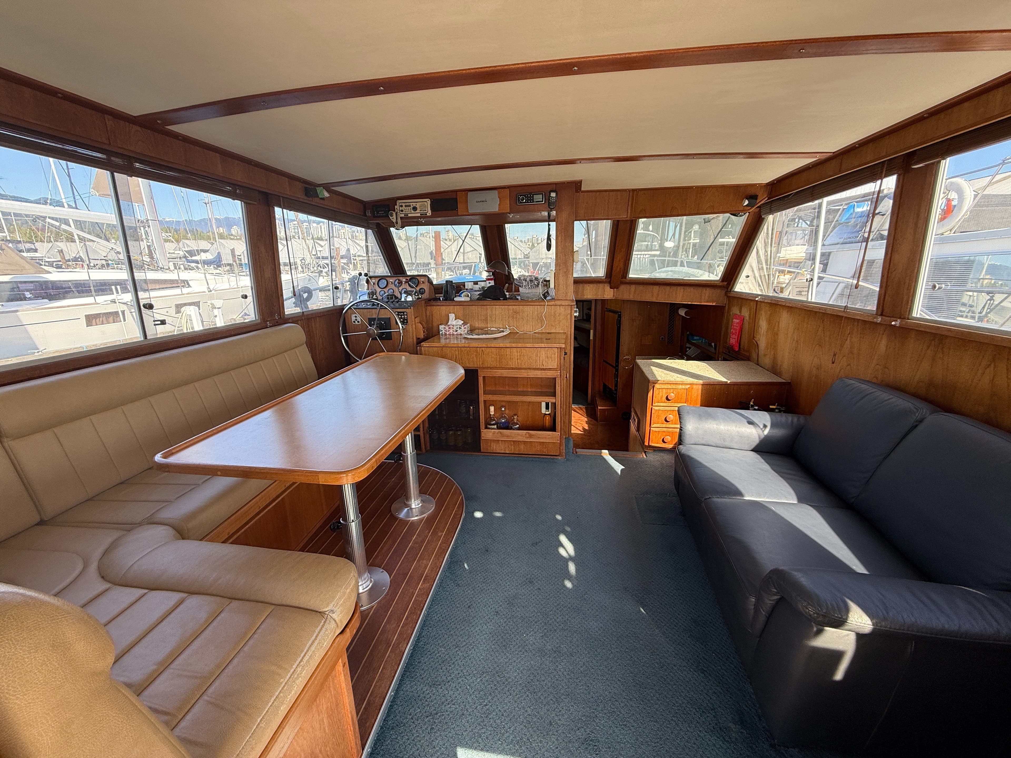 1981 Uniflite 42 Convertible