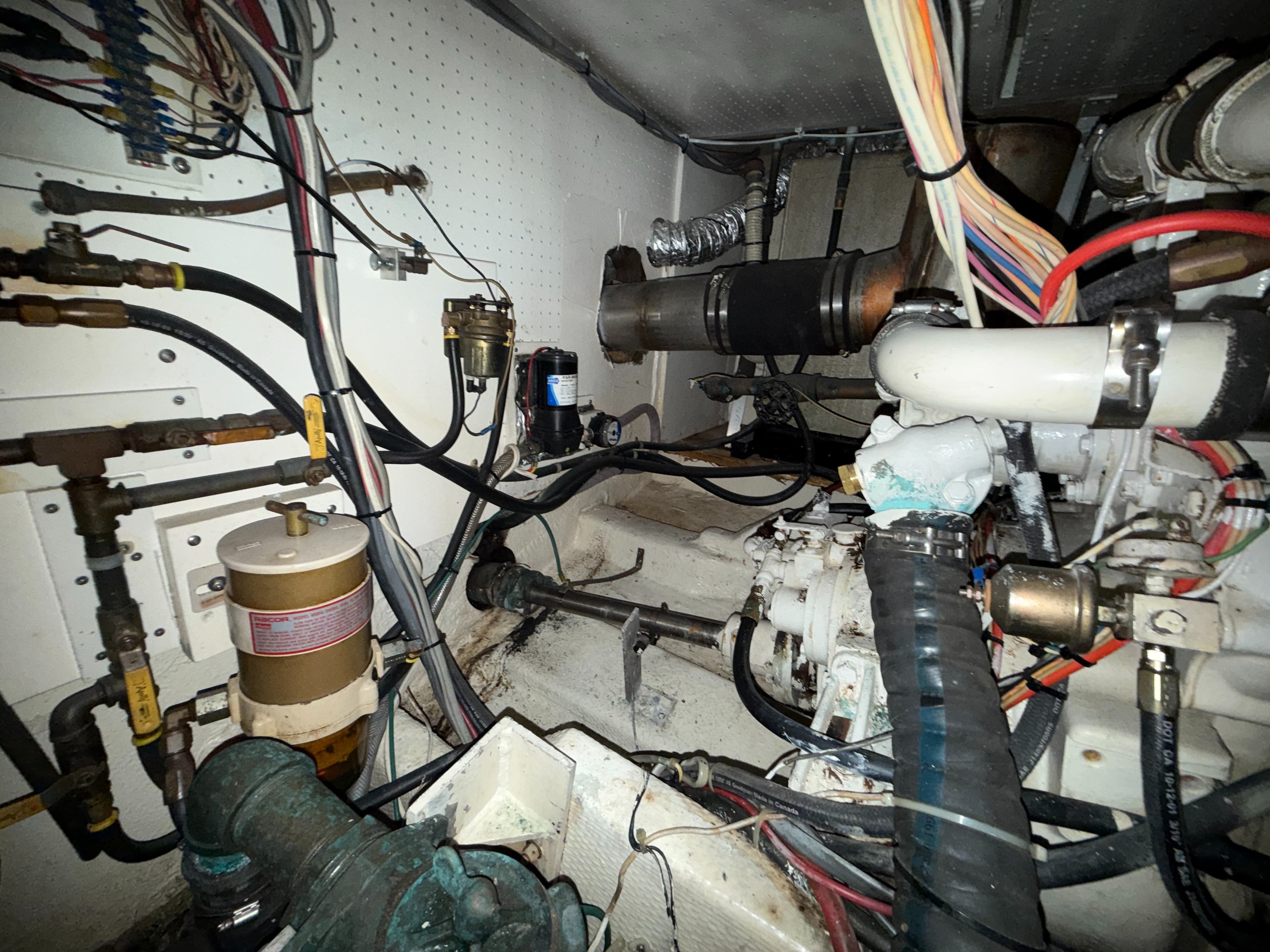 1981 Uniflite 42 Convertible