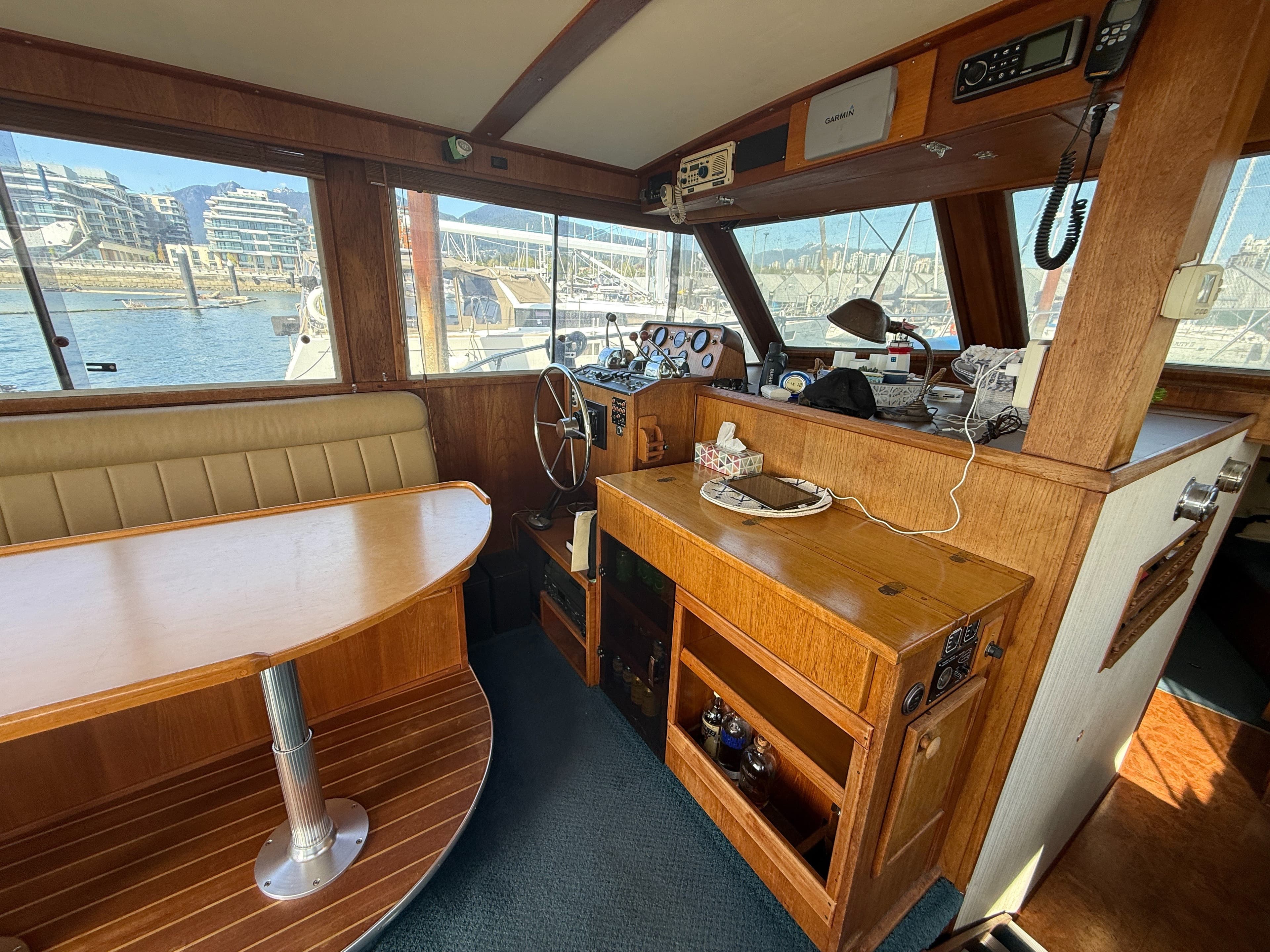 1981 Uniflite 42 Convertible