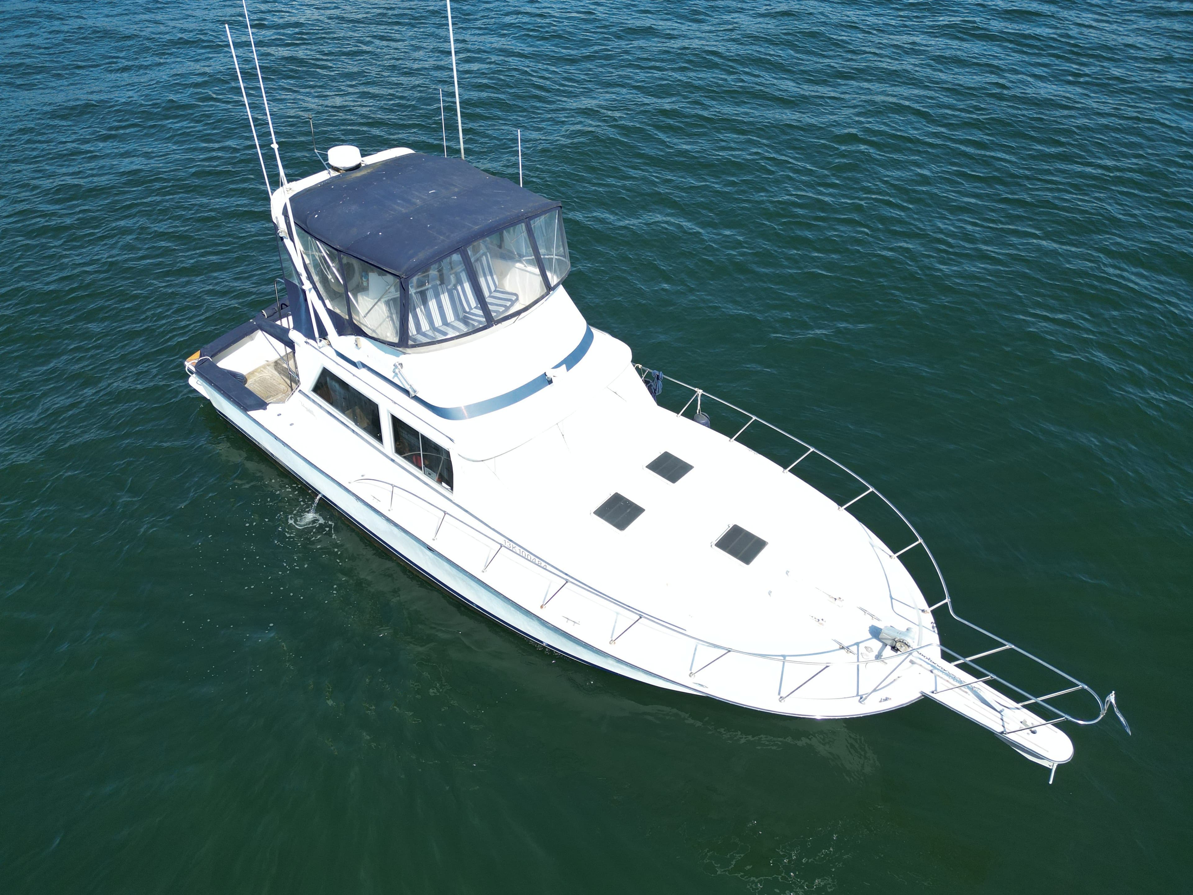 1981 Uniflite 42 Convertible