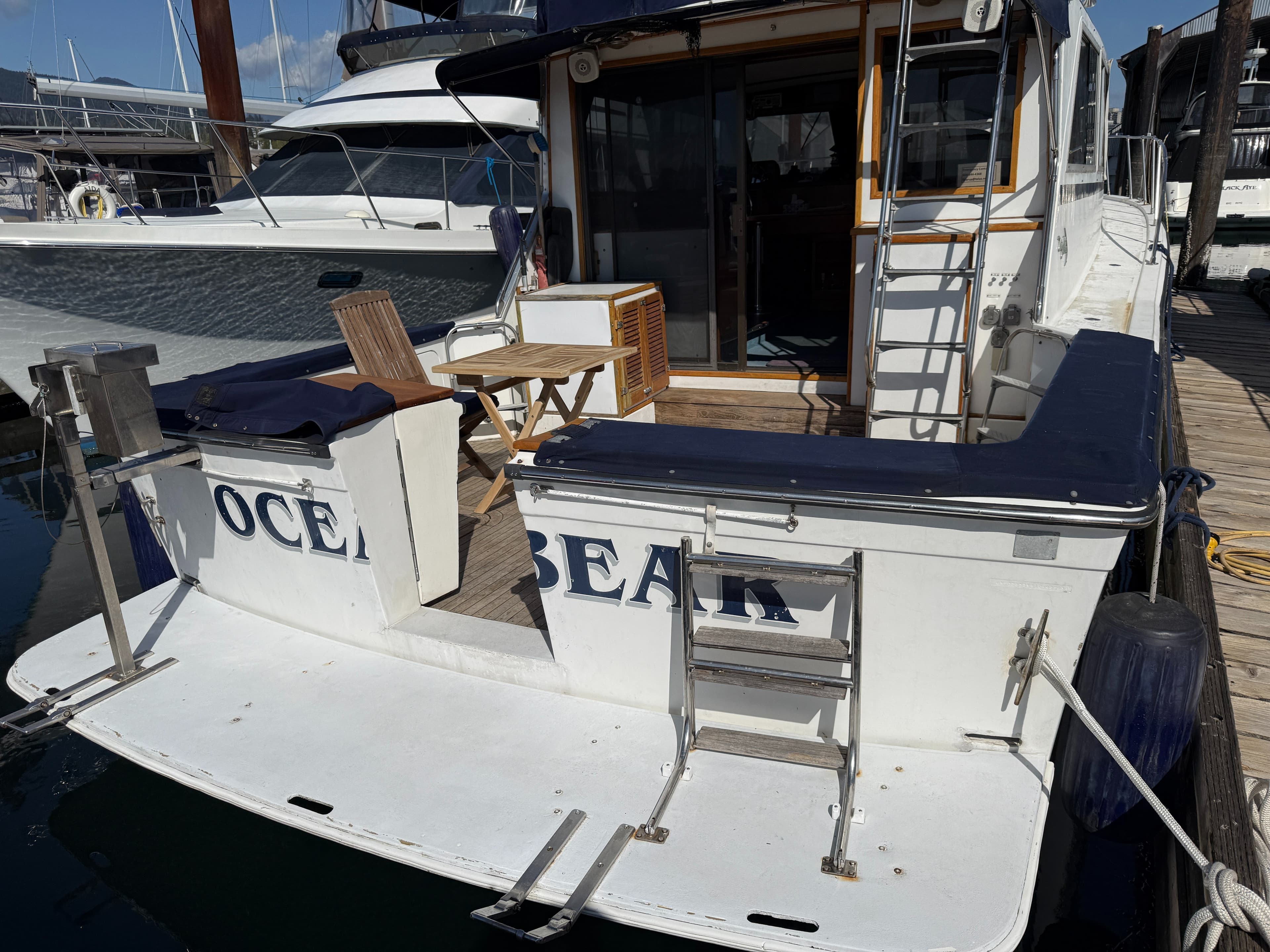 1981 Uniflite 42 Convertible