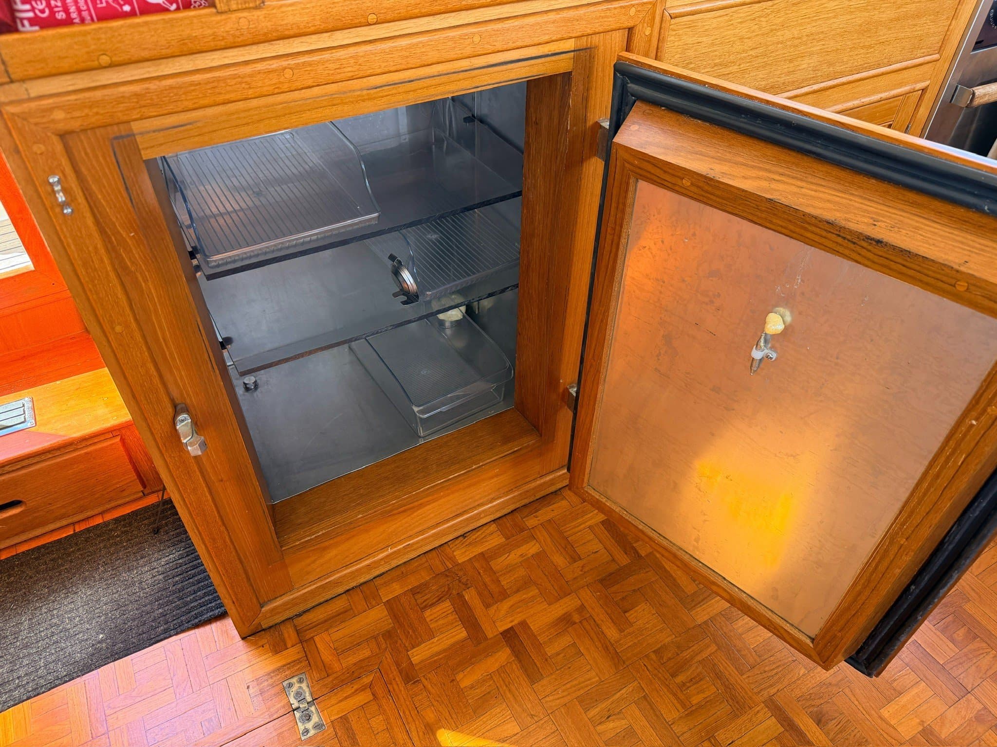 1983 Grand Banks 42 Classic