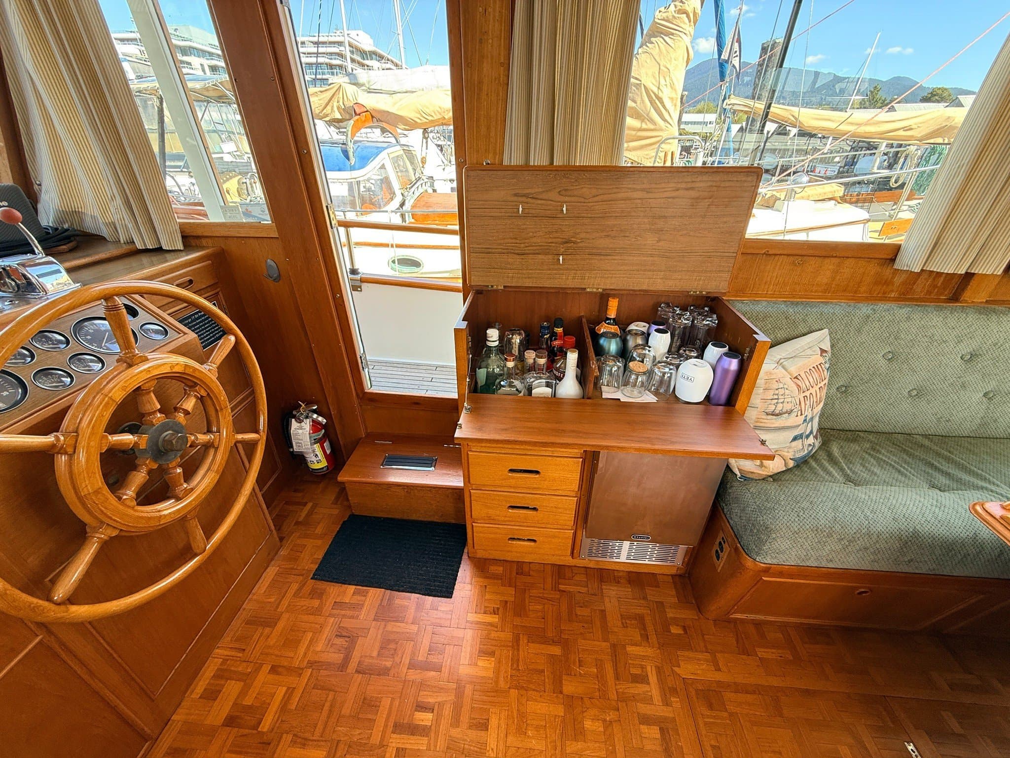 1983 Grand Banks 42 Classic