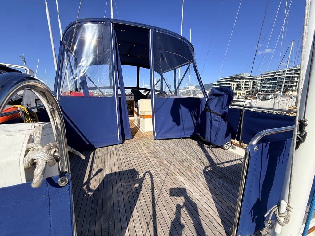 1983 Grand Banks 42 Classic