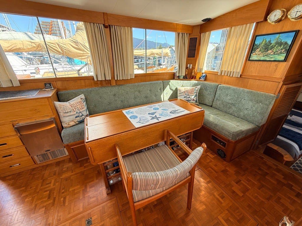 1983 Grand Banks 42 Classic