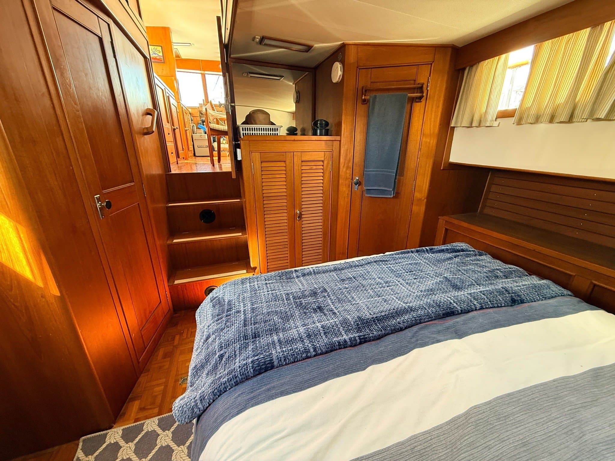 1983 Grand Banks 42 Classic