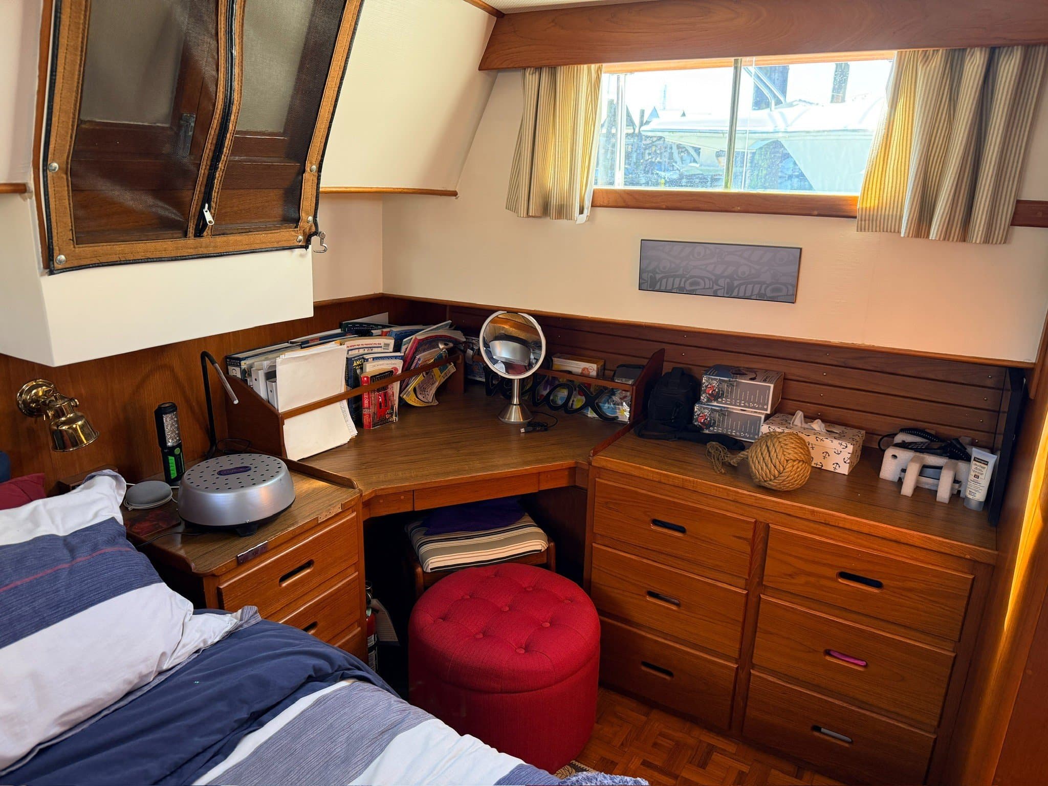 1983 Grand Banks 42 Classic