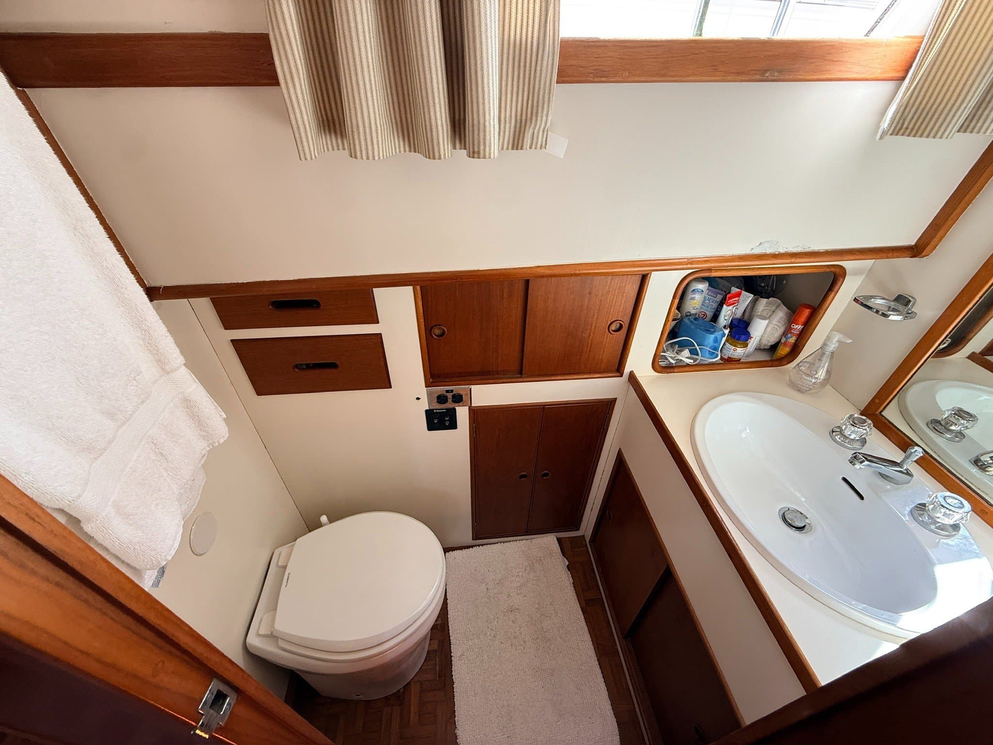 1983 Grand Banks 42 Classic