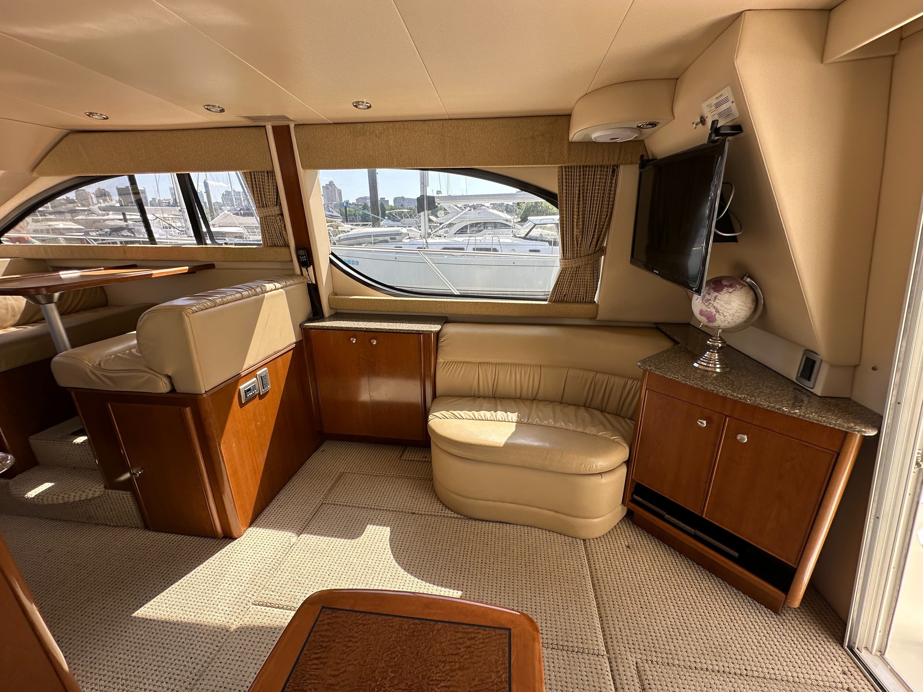 2005 Meridian 381