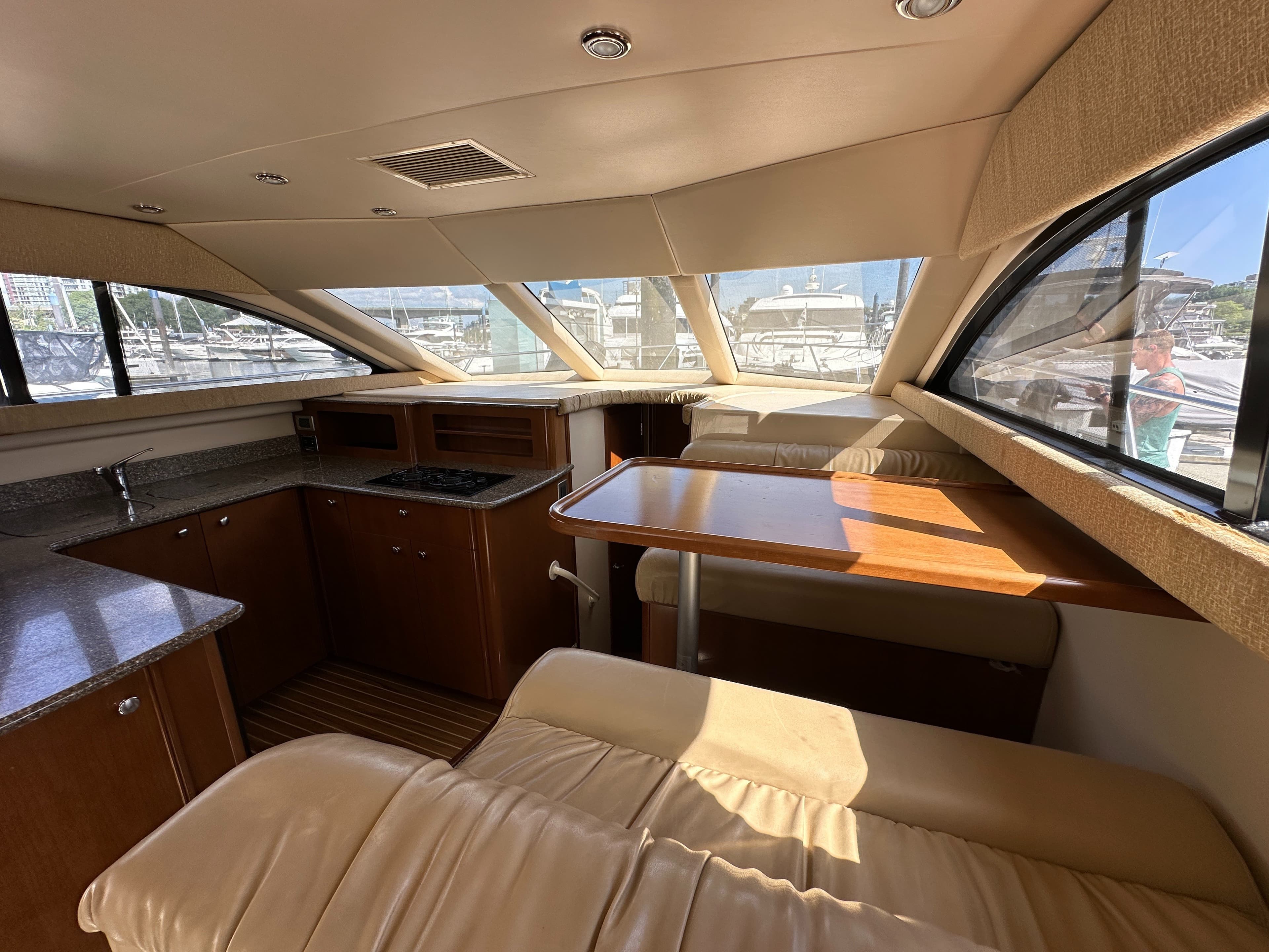 2005 Meridian 381