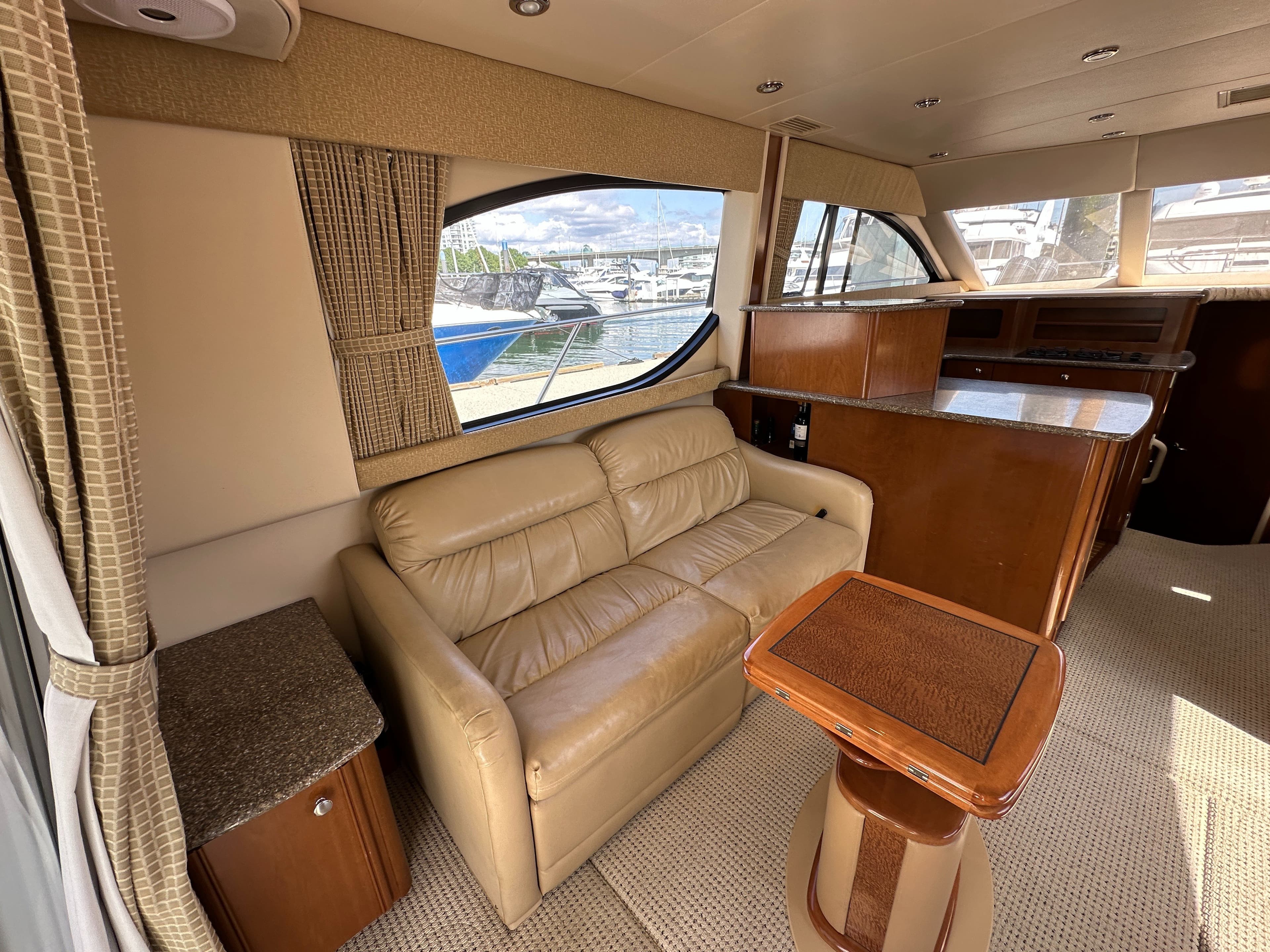 2005 Meridian 381