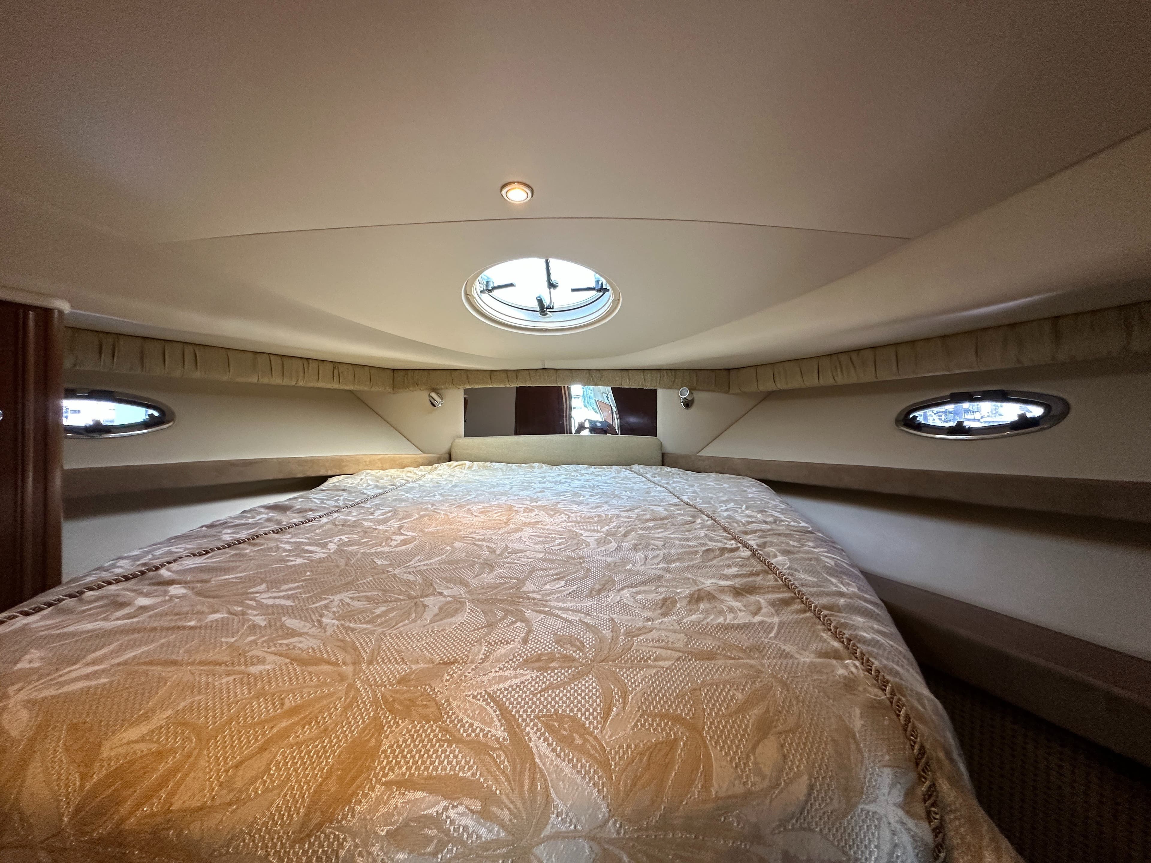 2005 Meridian 381