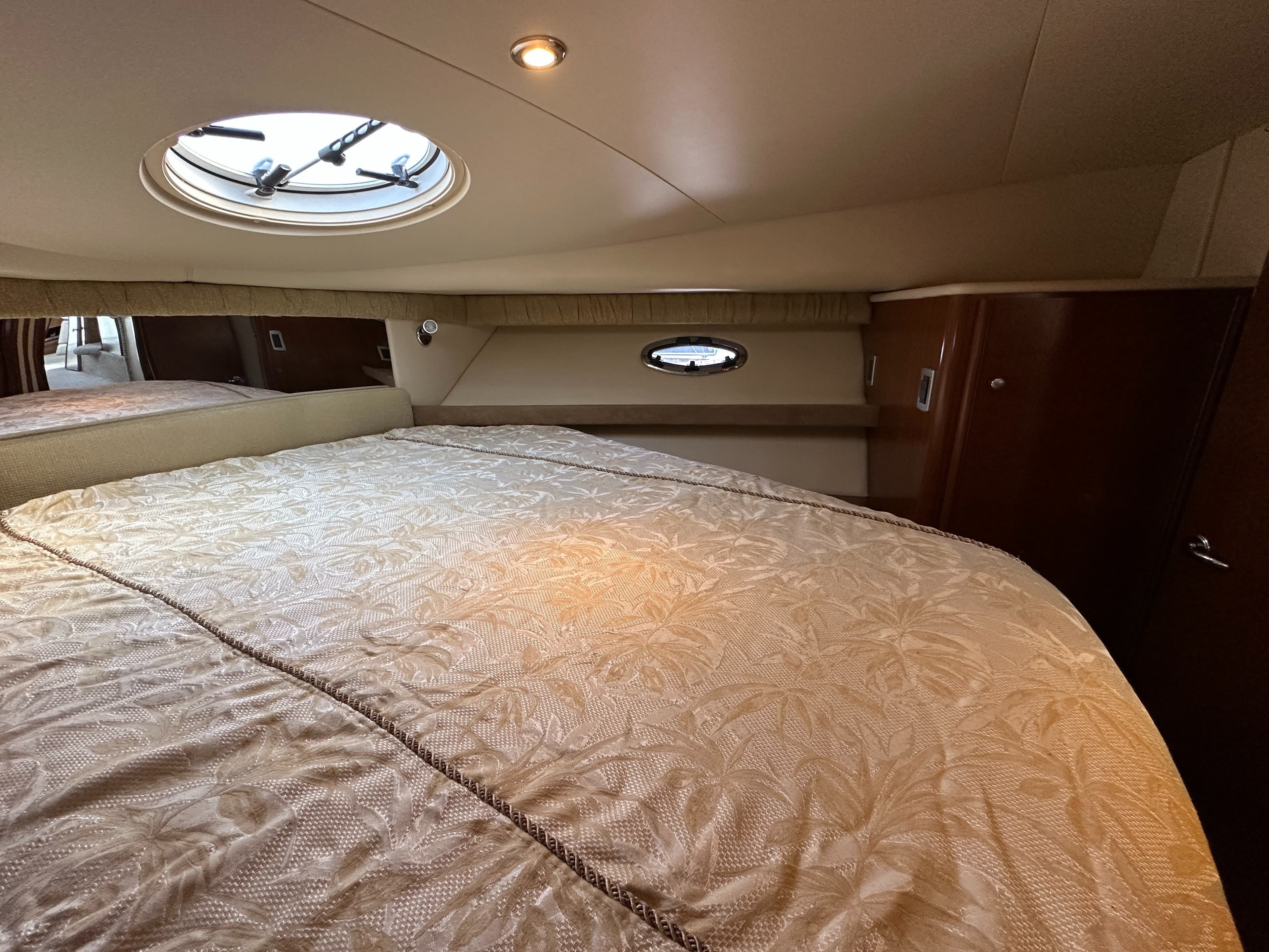 2005 Meridian 381