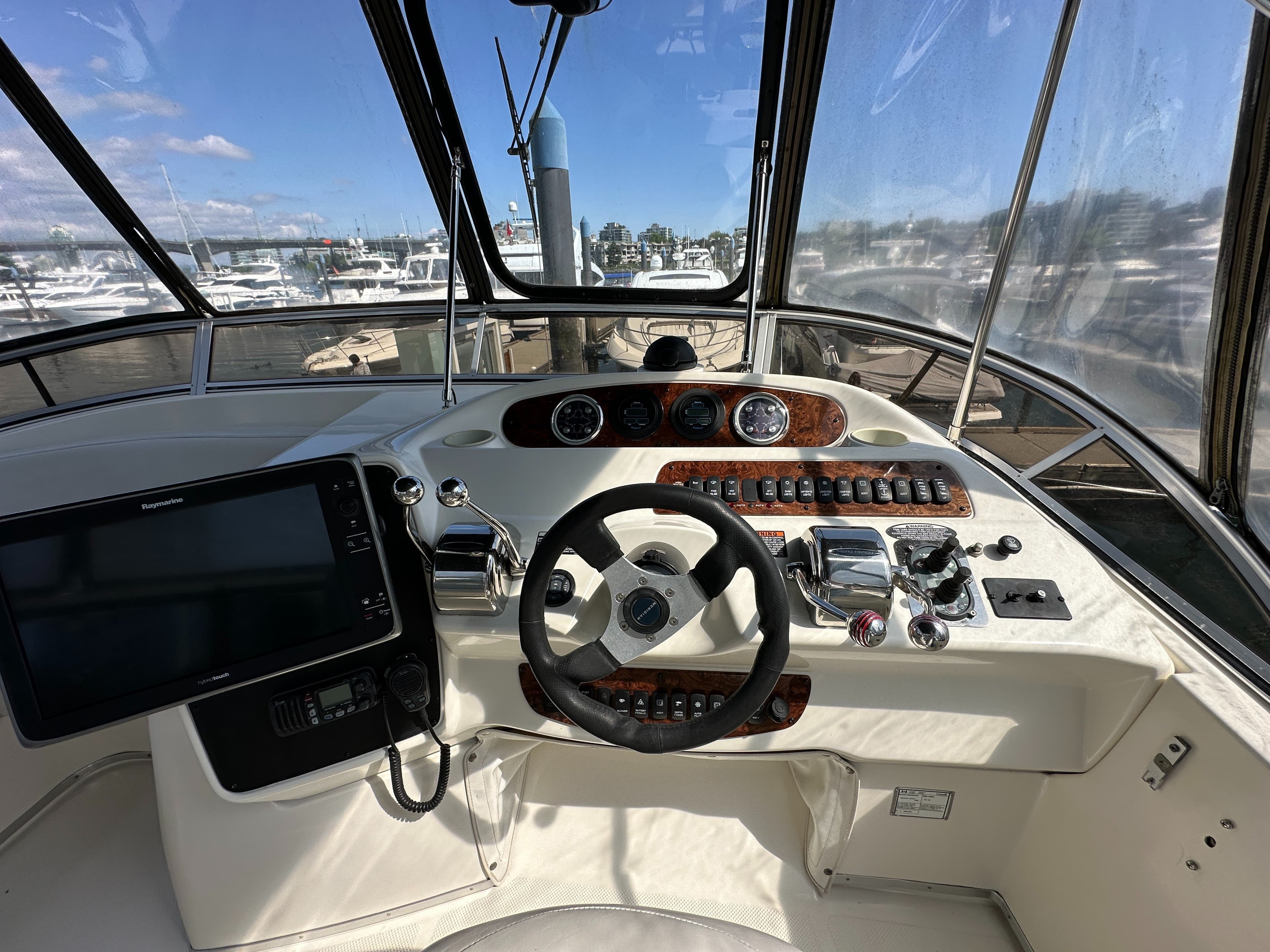 2005 Meridian 381