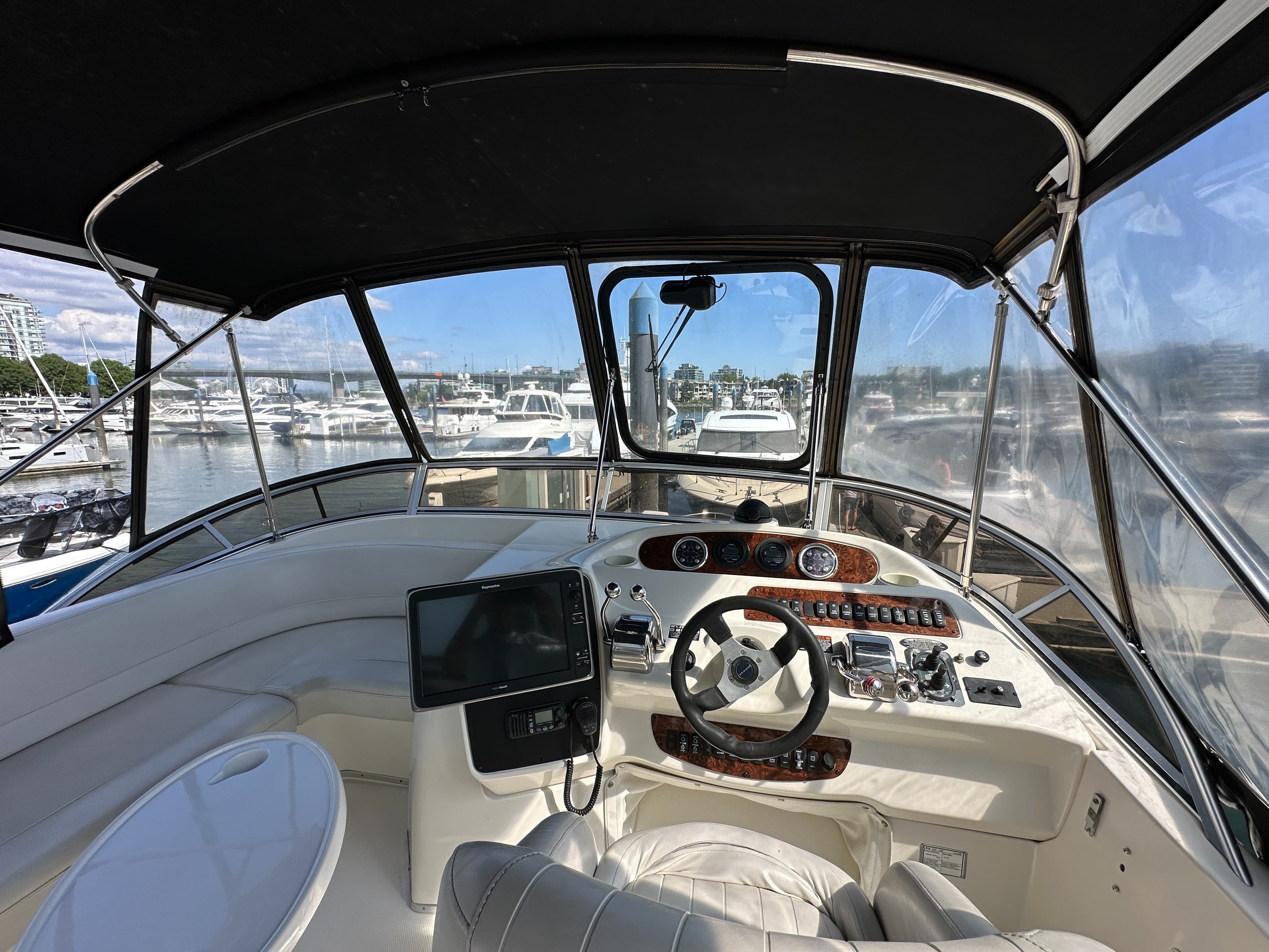 2005 Meridian 381