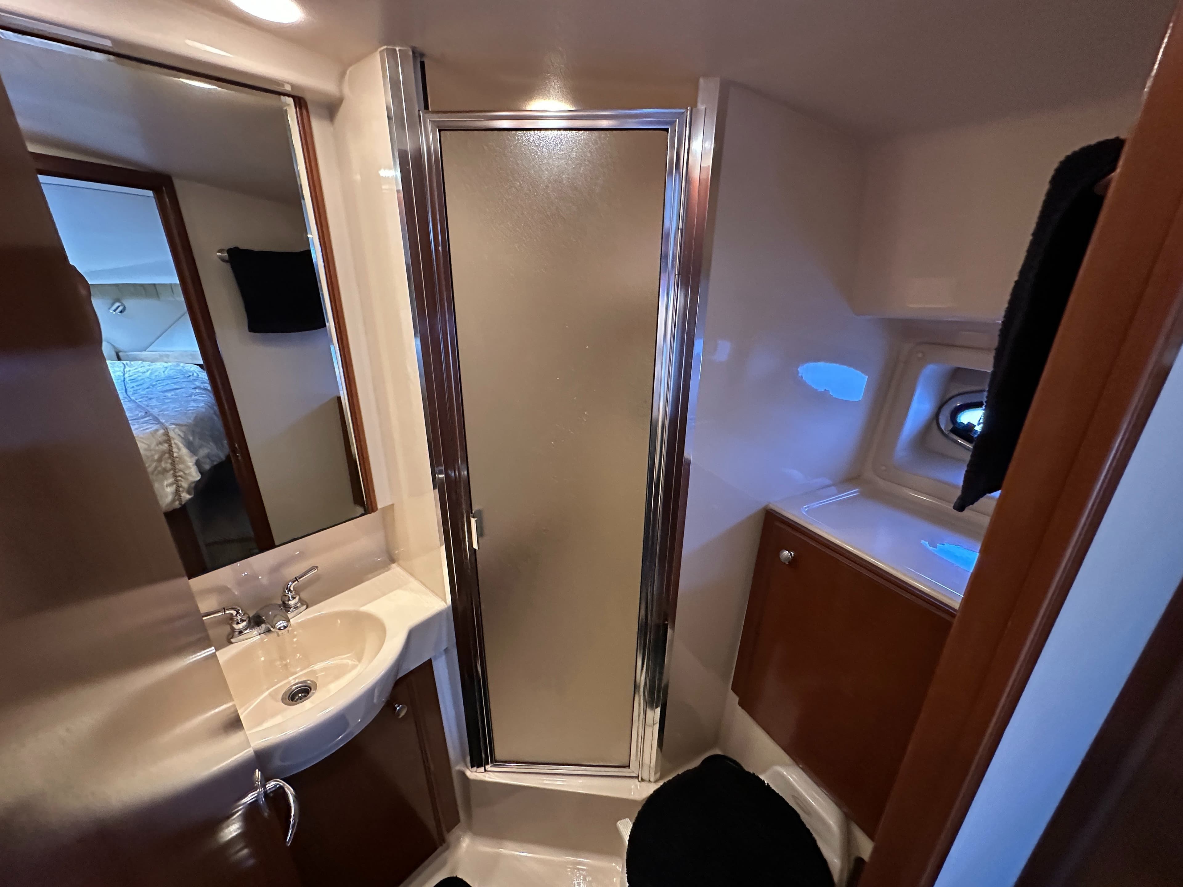 2005 Meridian 381