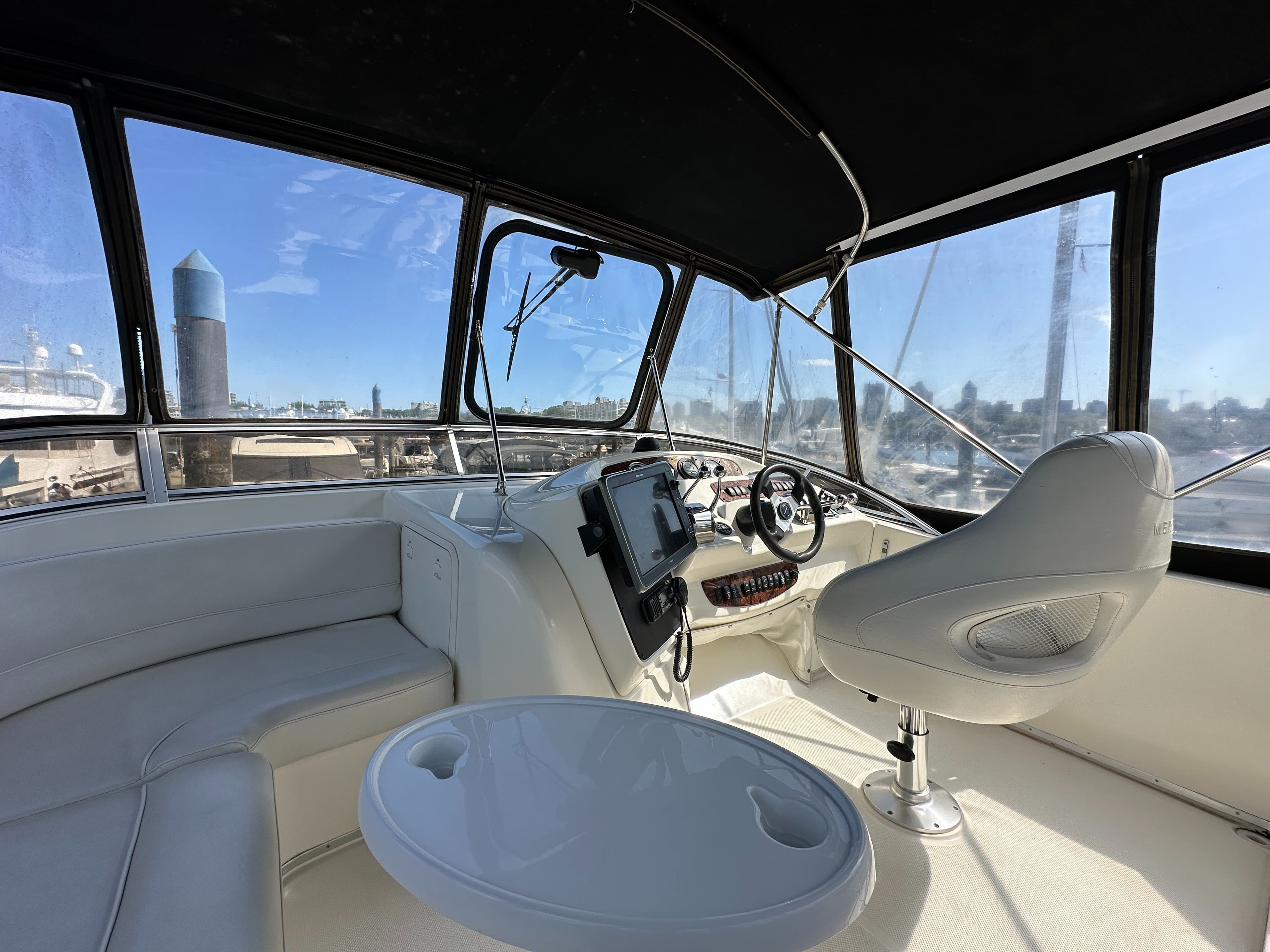 2005 Meridian 381