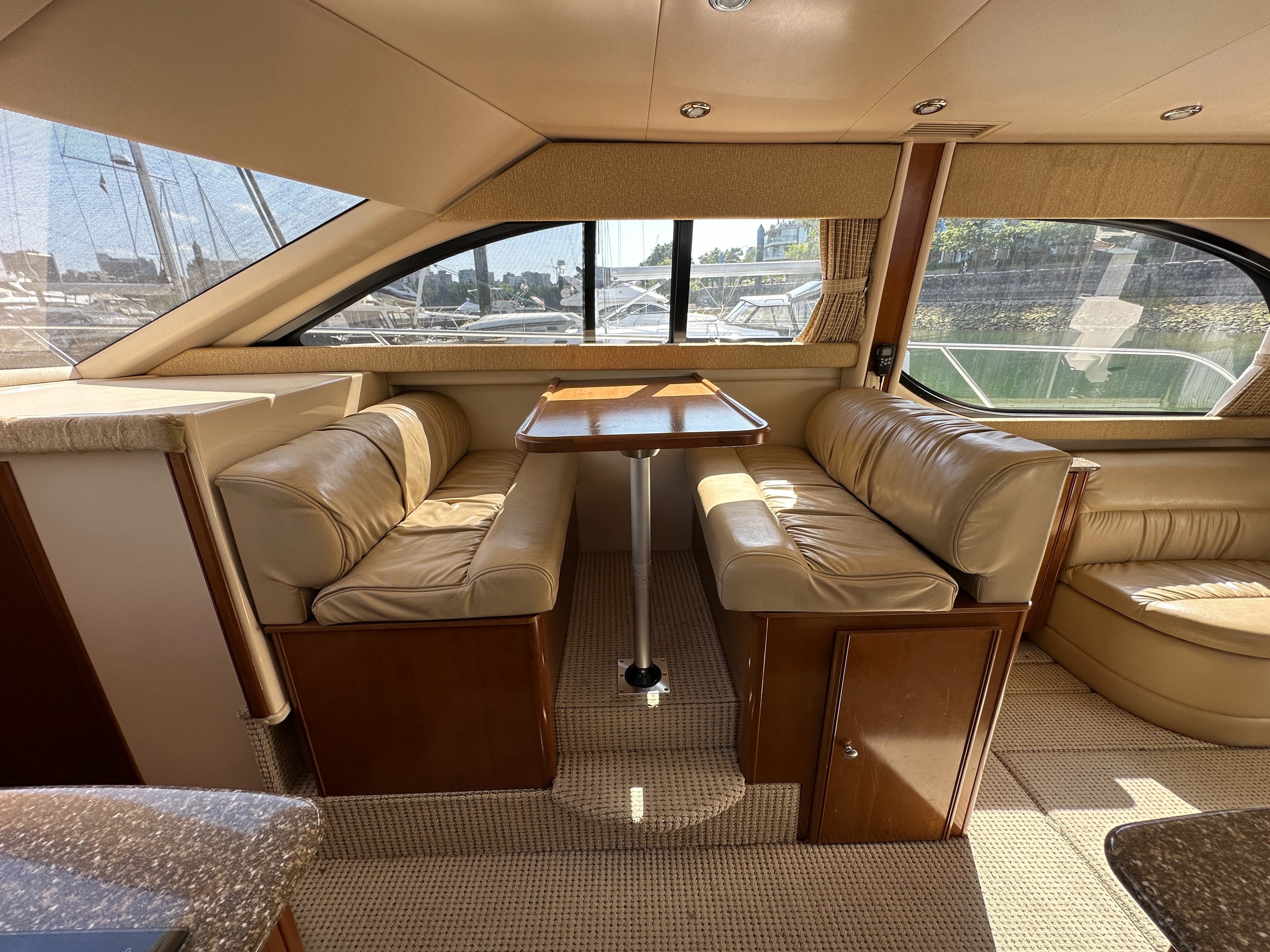2005 Meridian 381