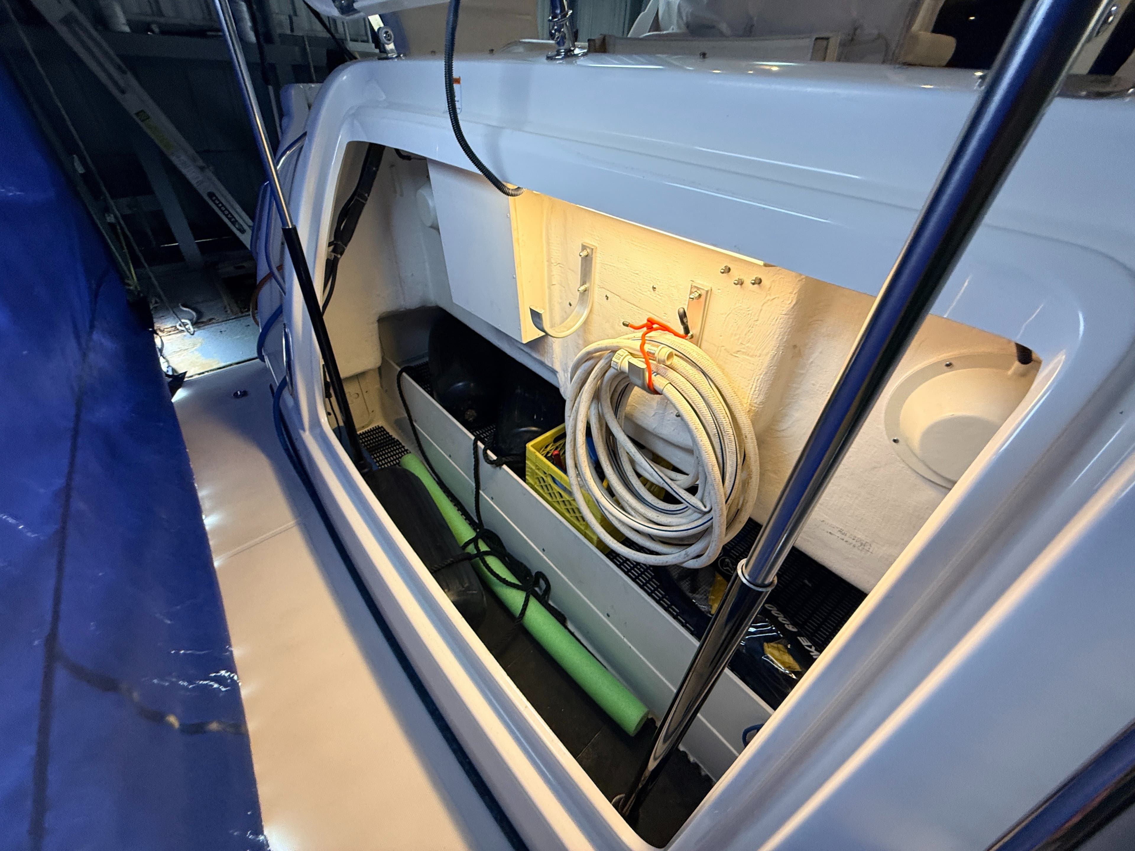 2004 Tiara Yachts 3600 Sovran
