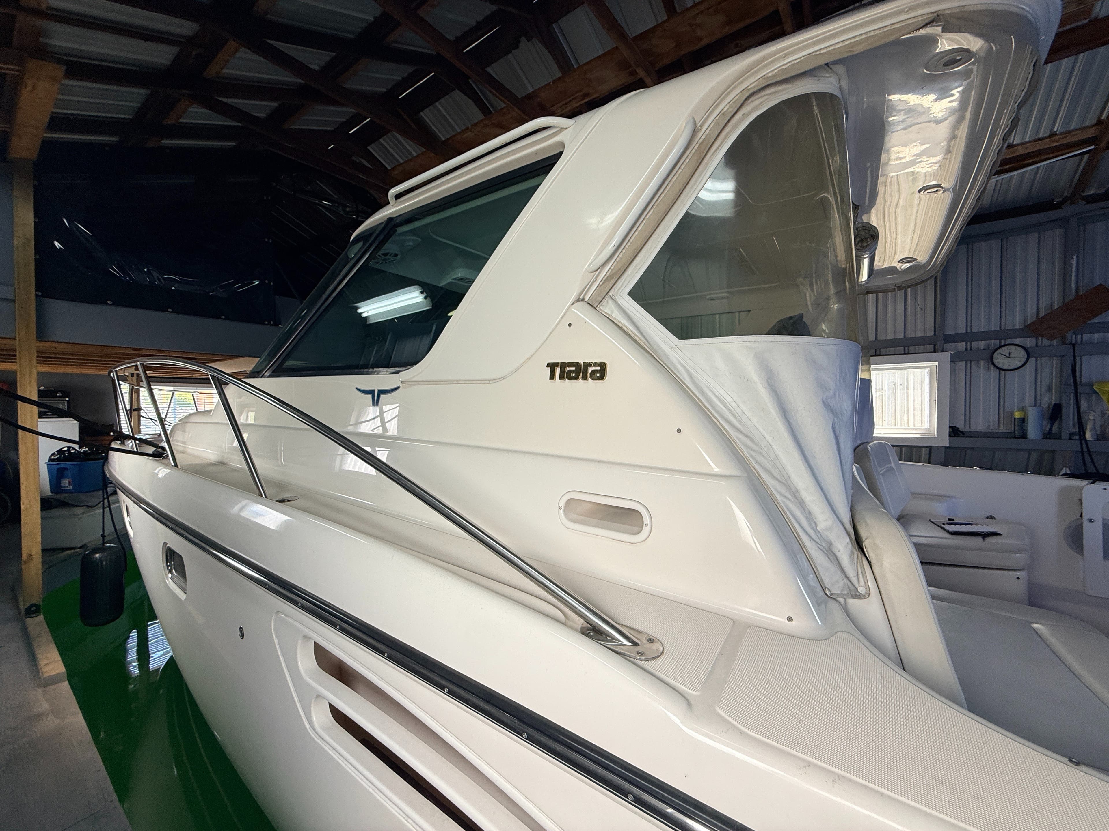 2004 Tiara Yachts 3600 Sovran