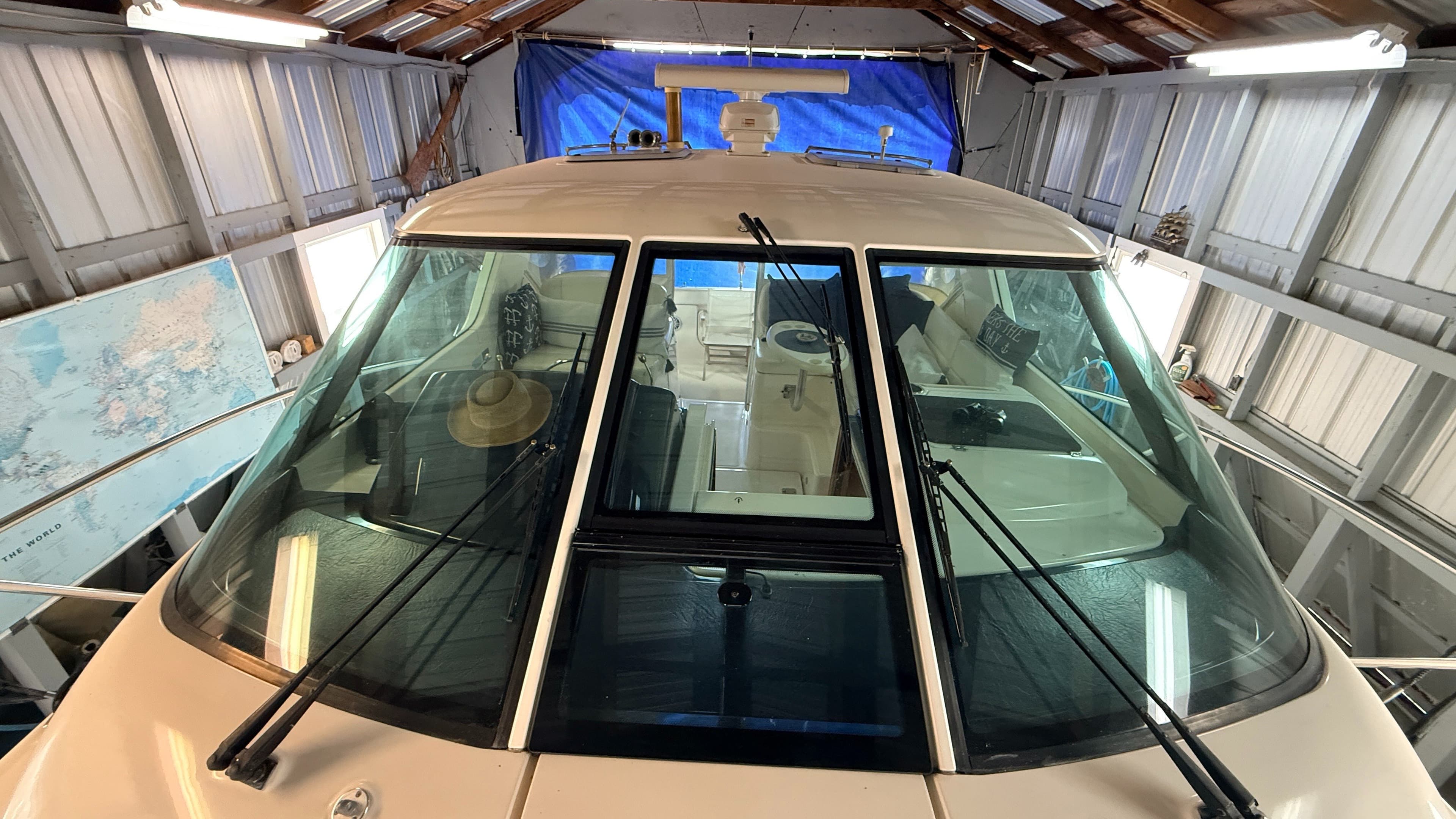2004 Tiara Yachts 3600 Sovran