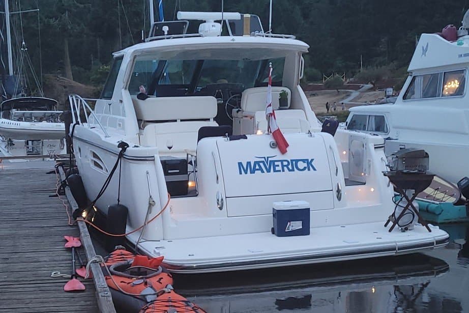 2004 Tiara Yachts 3600 Sovran