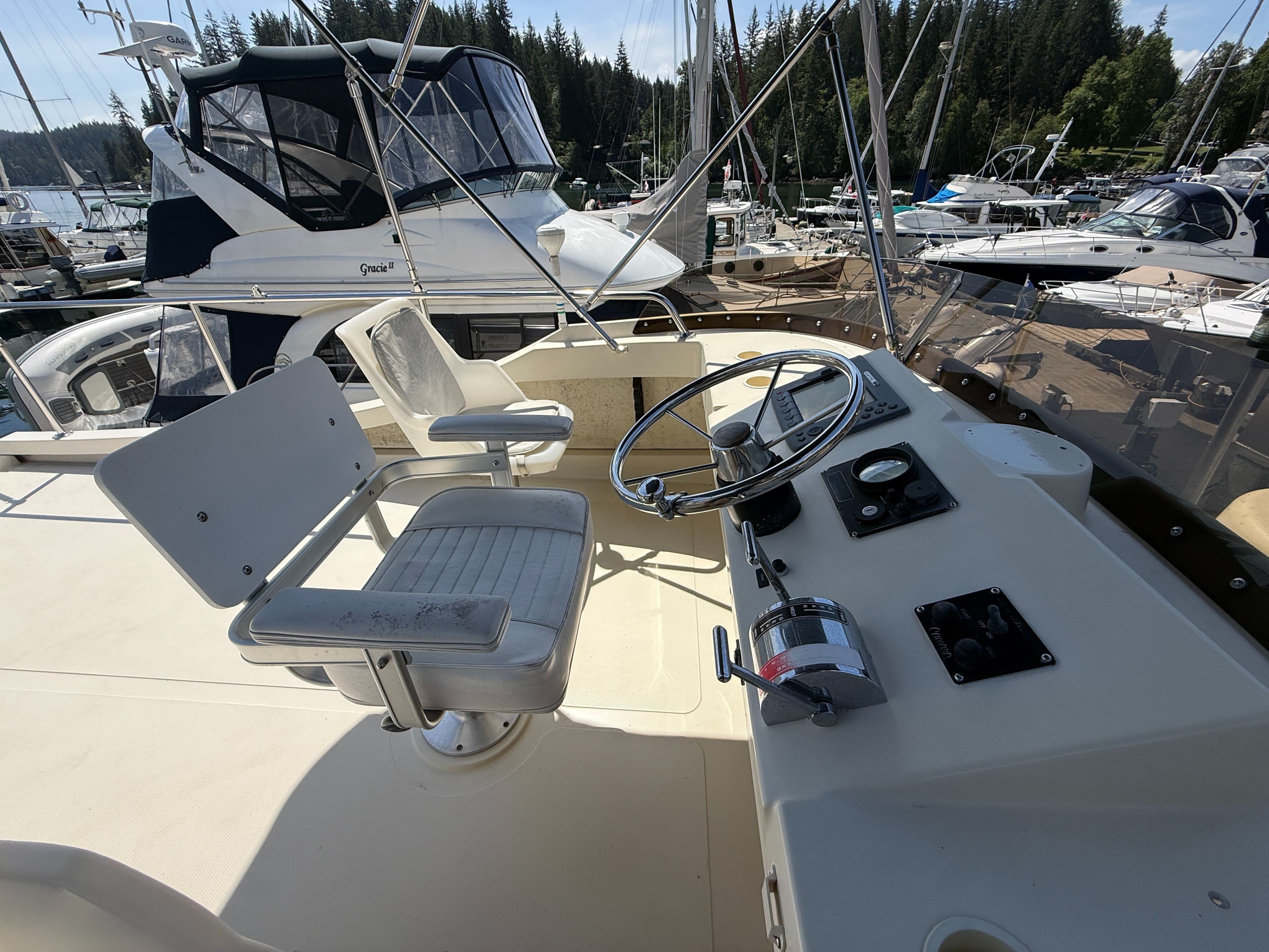 1994 Camano 31 Troll