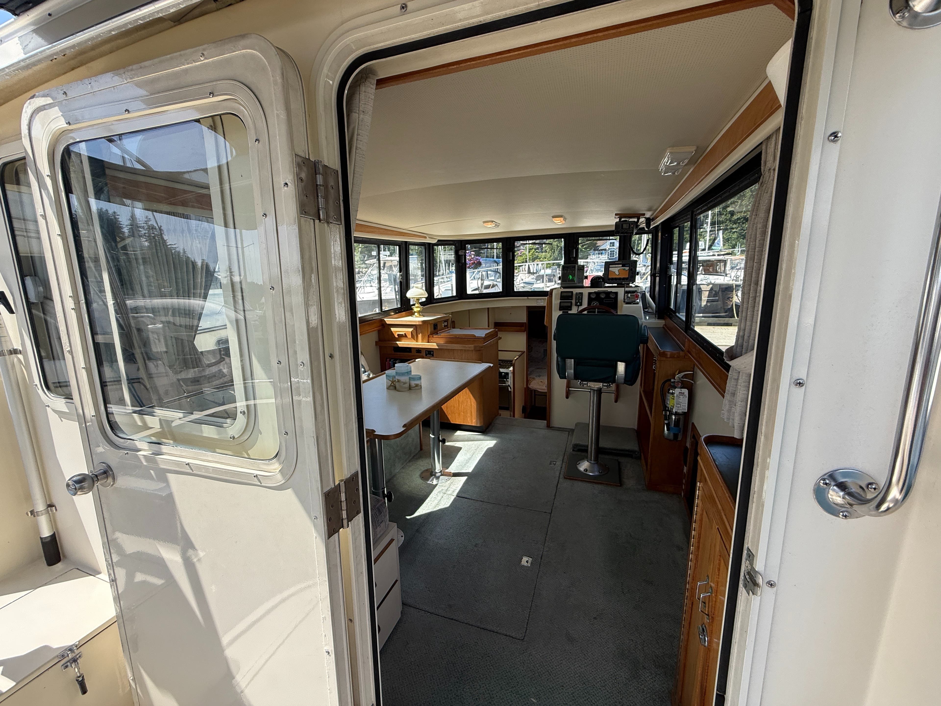 1994 Camano 31 Troll