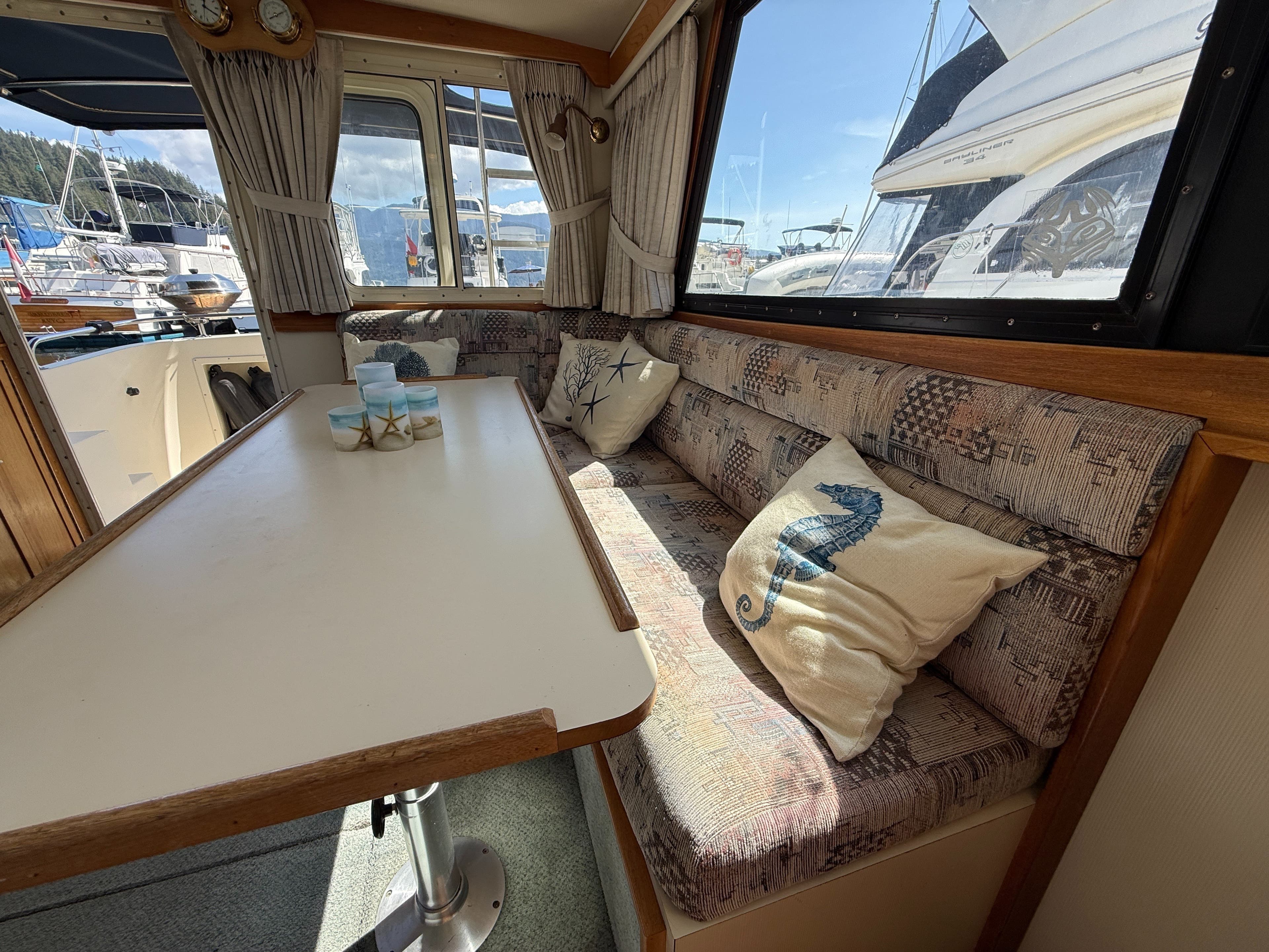 1994 Camano 31 Troll