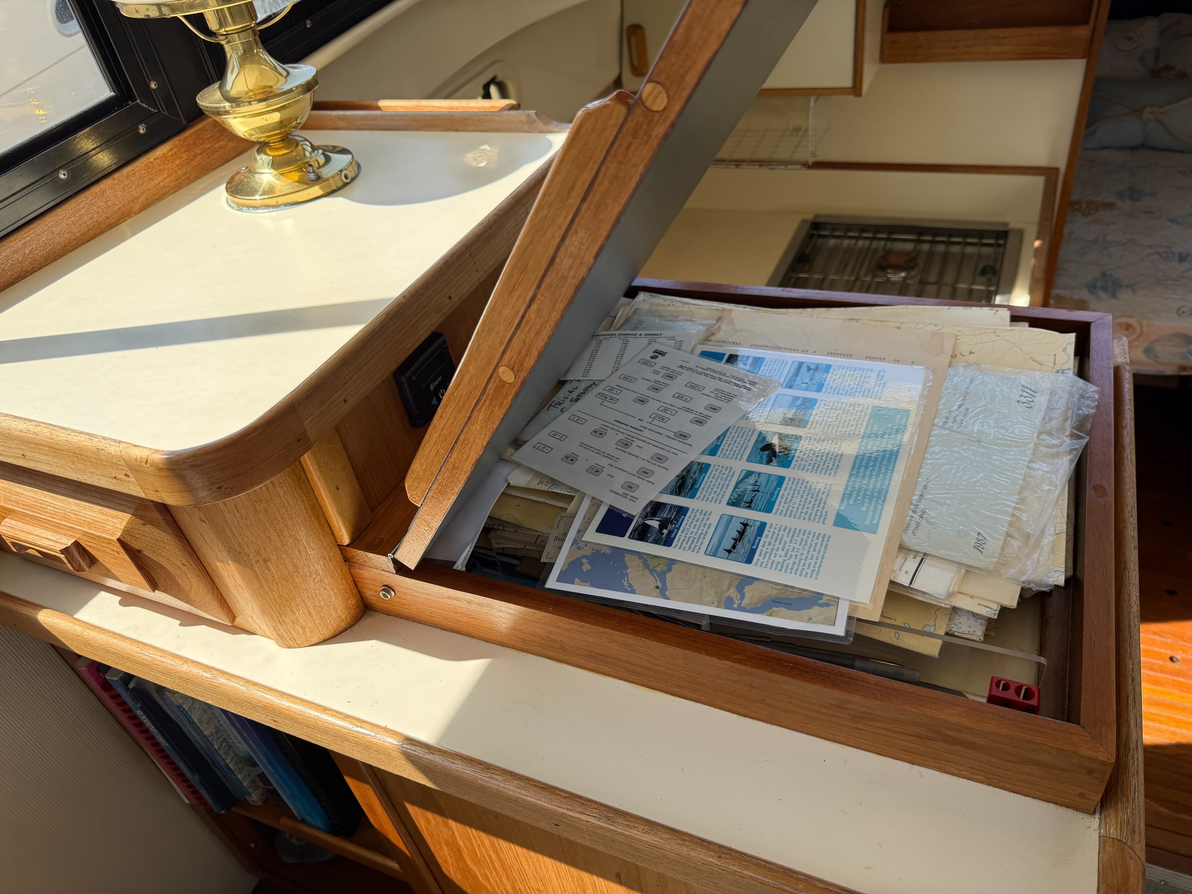 1994 Camano 31 Troll