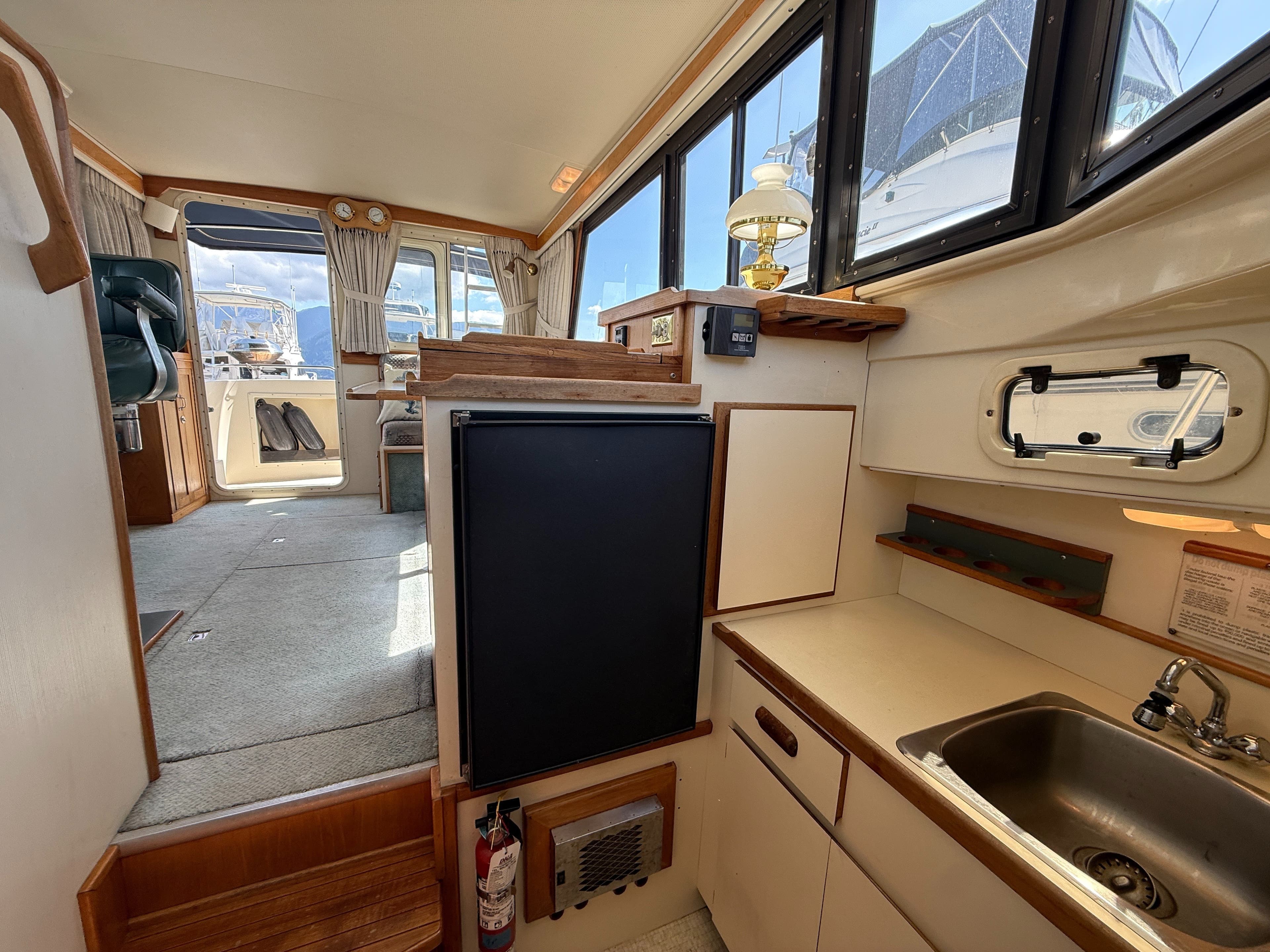 1994 Camano 31 Troll