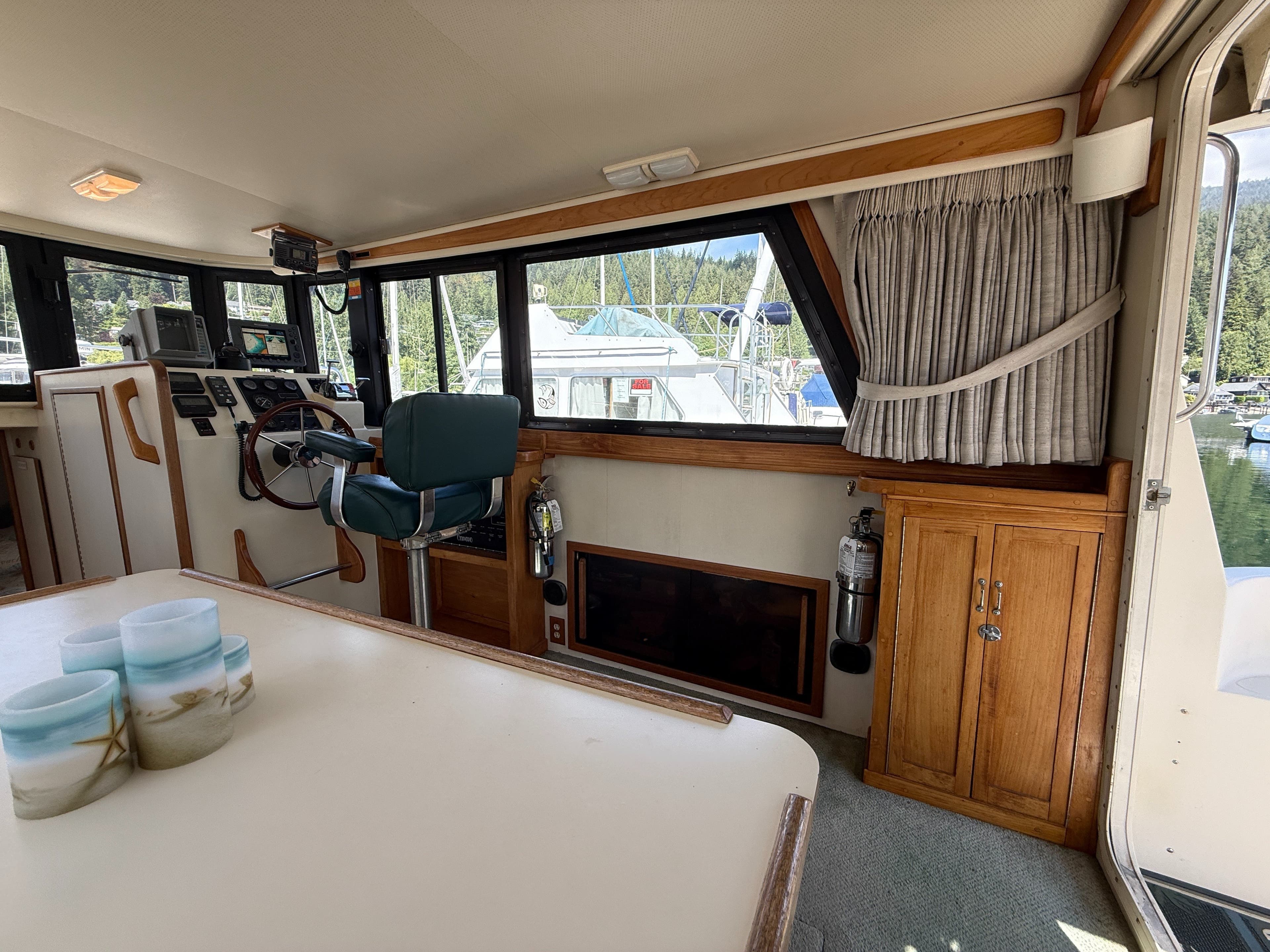 1994 Camano 31 Troll