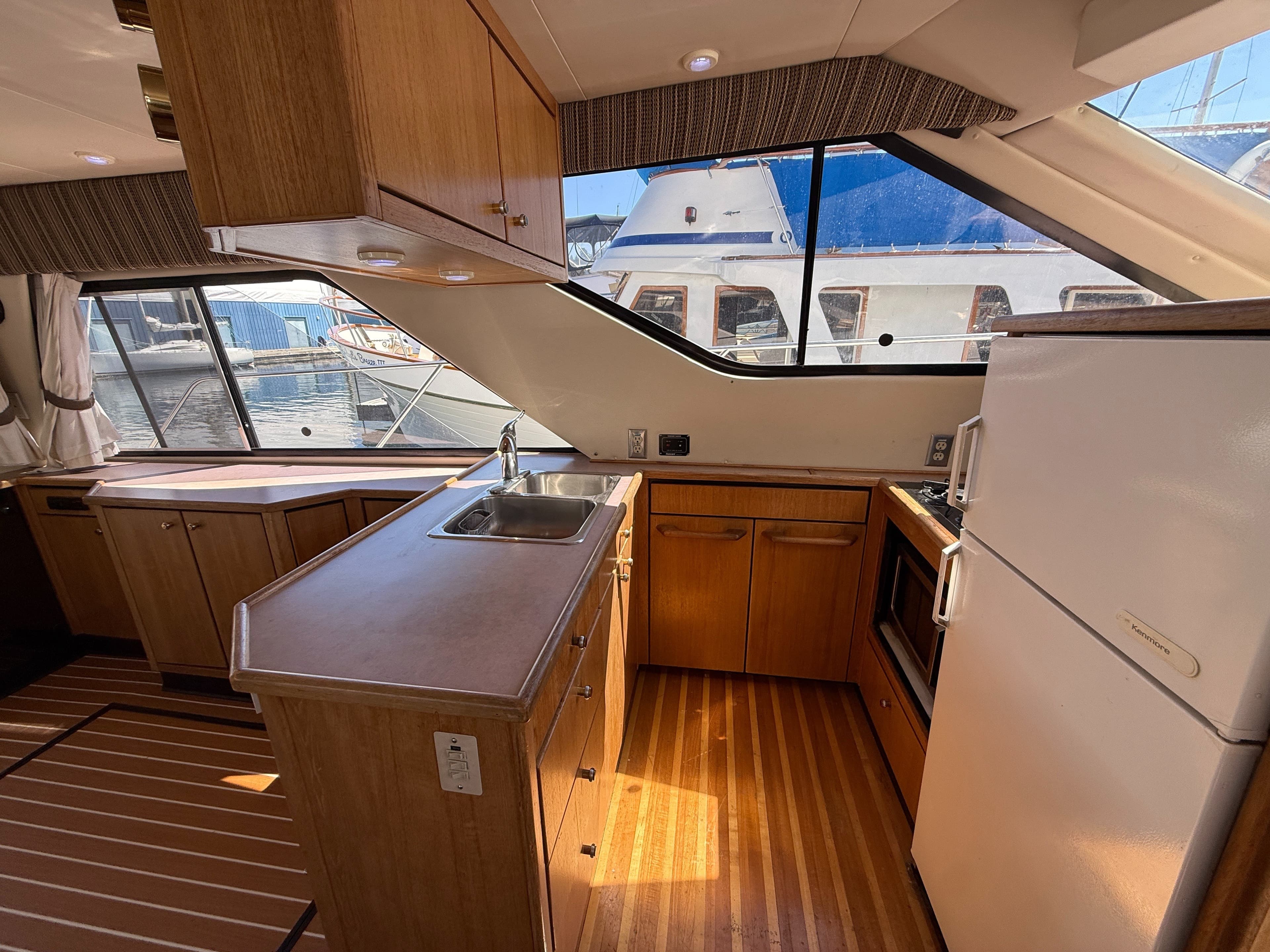 1998 Bayliner 3788