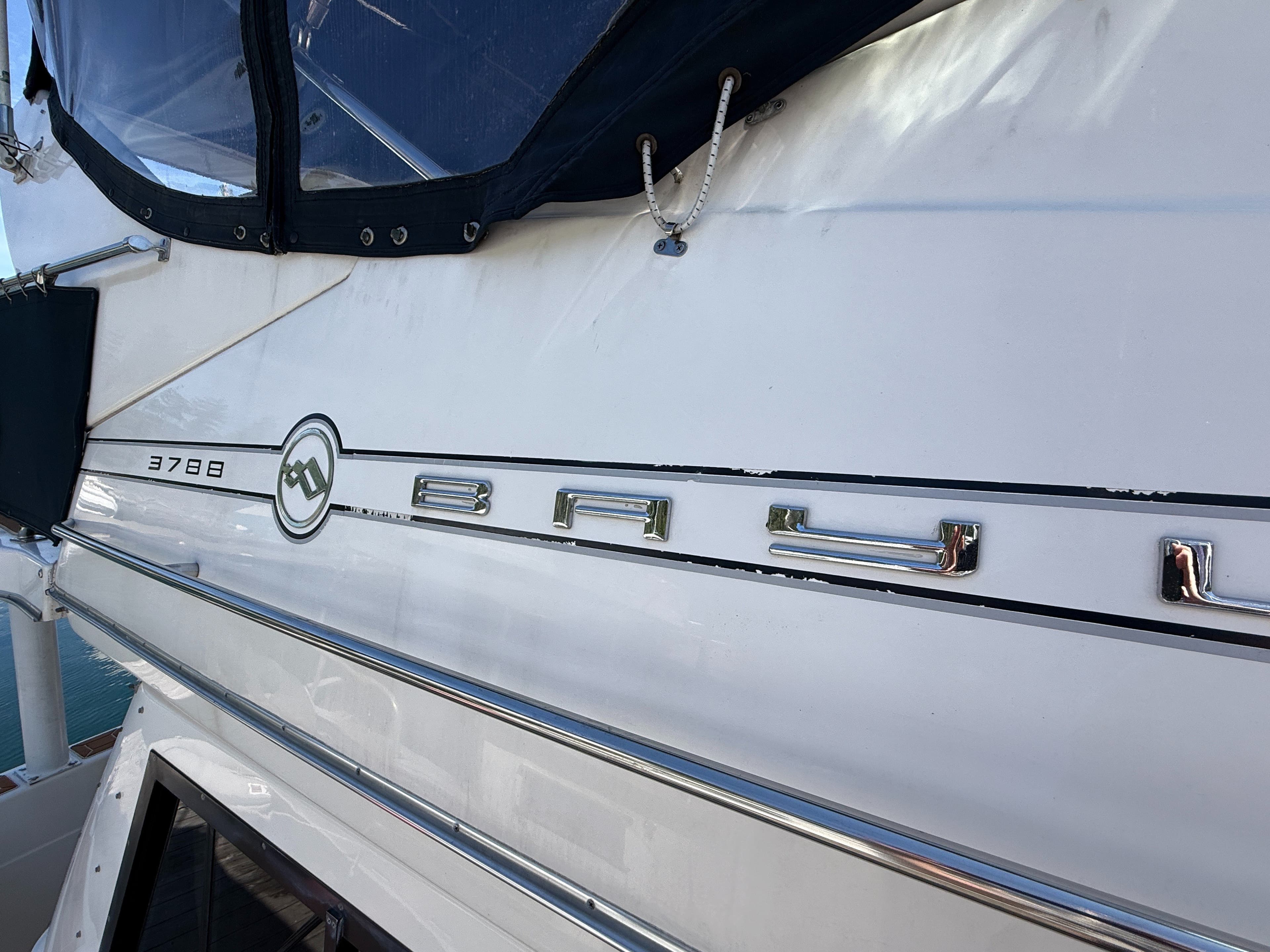 1998 Bayliner 3788