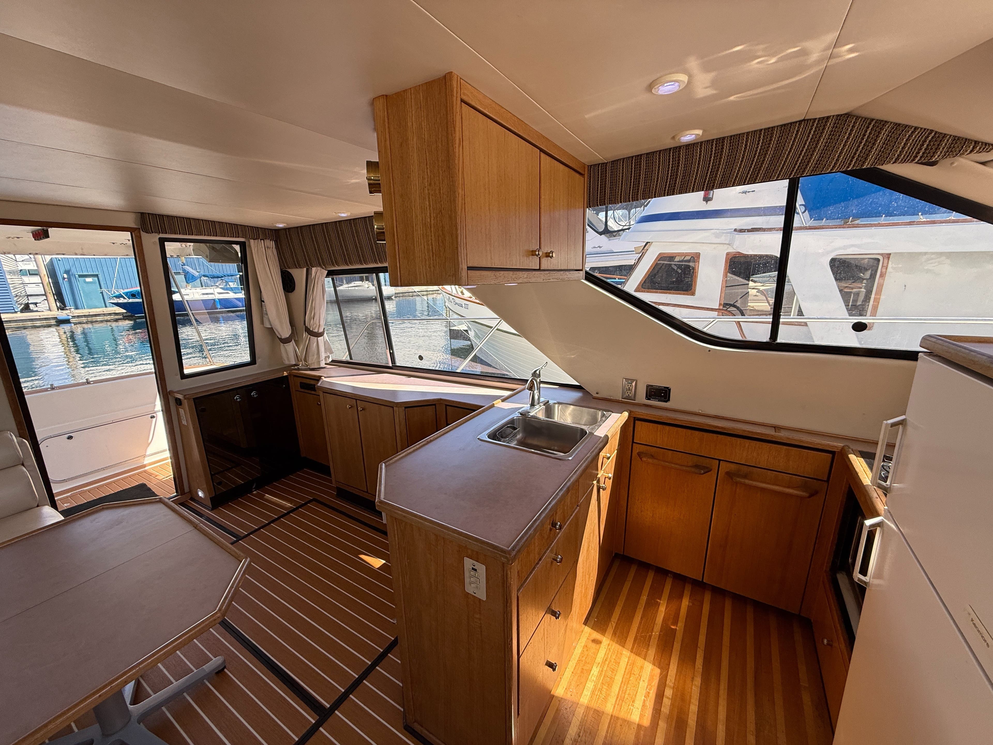 1998 Bayliner 3788