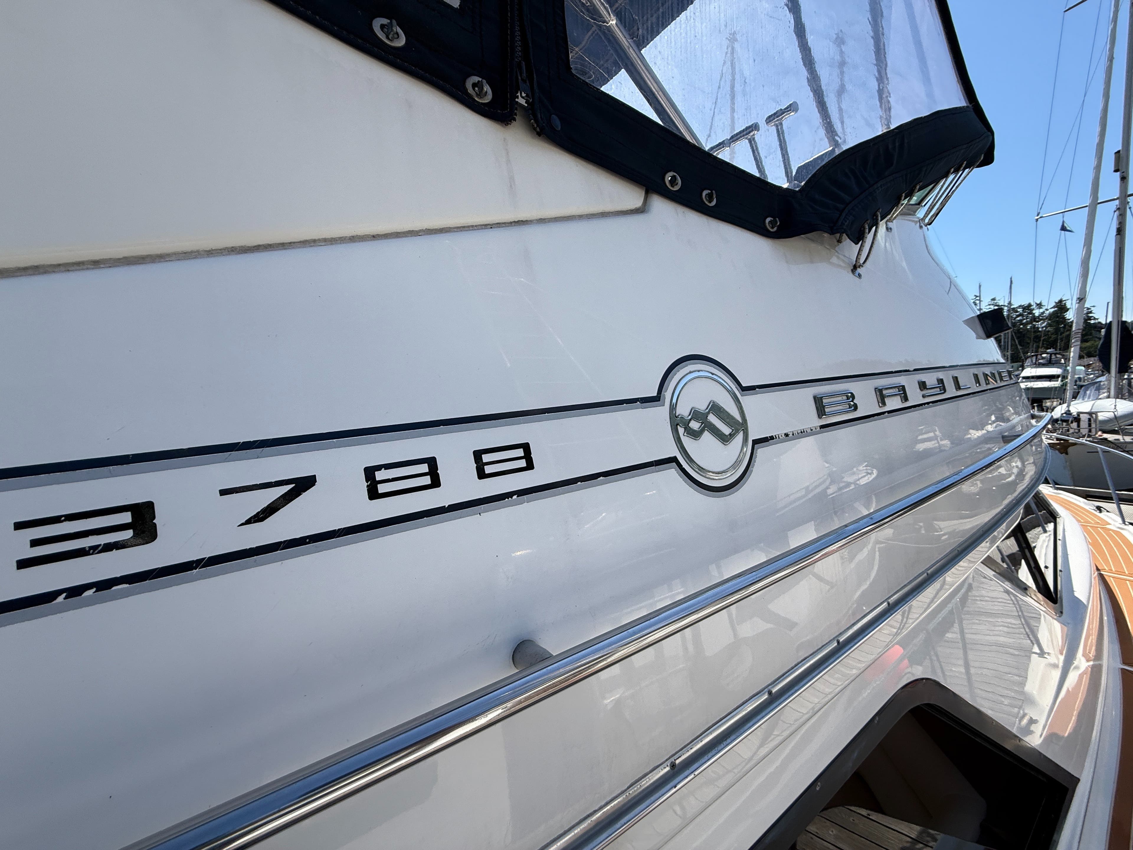 1998 Bayliner 3788