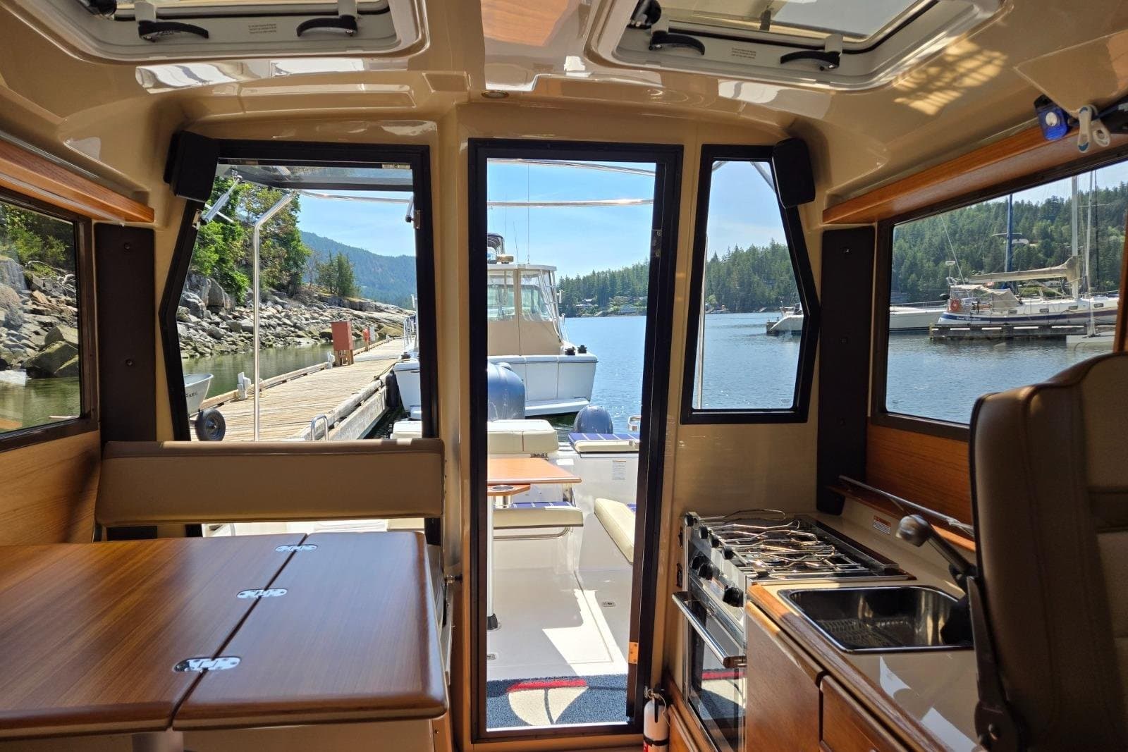 2019 Ranger Tugs R-27