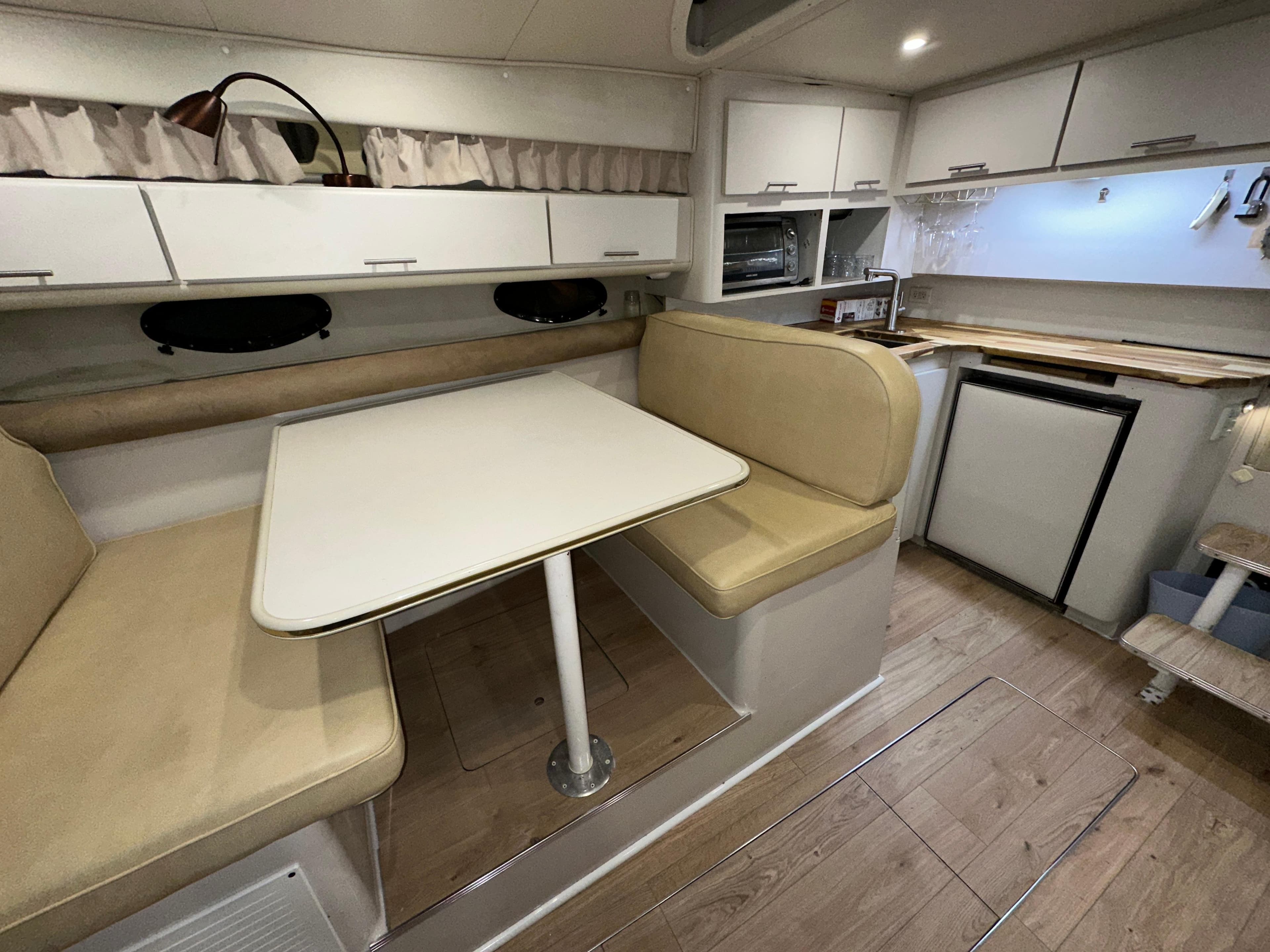 1990 Wellcraft 34 St. Tropez