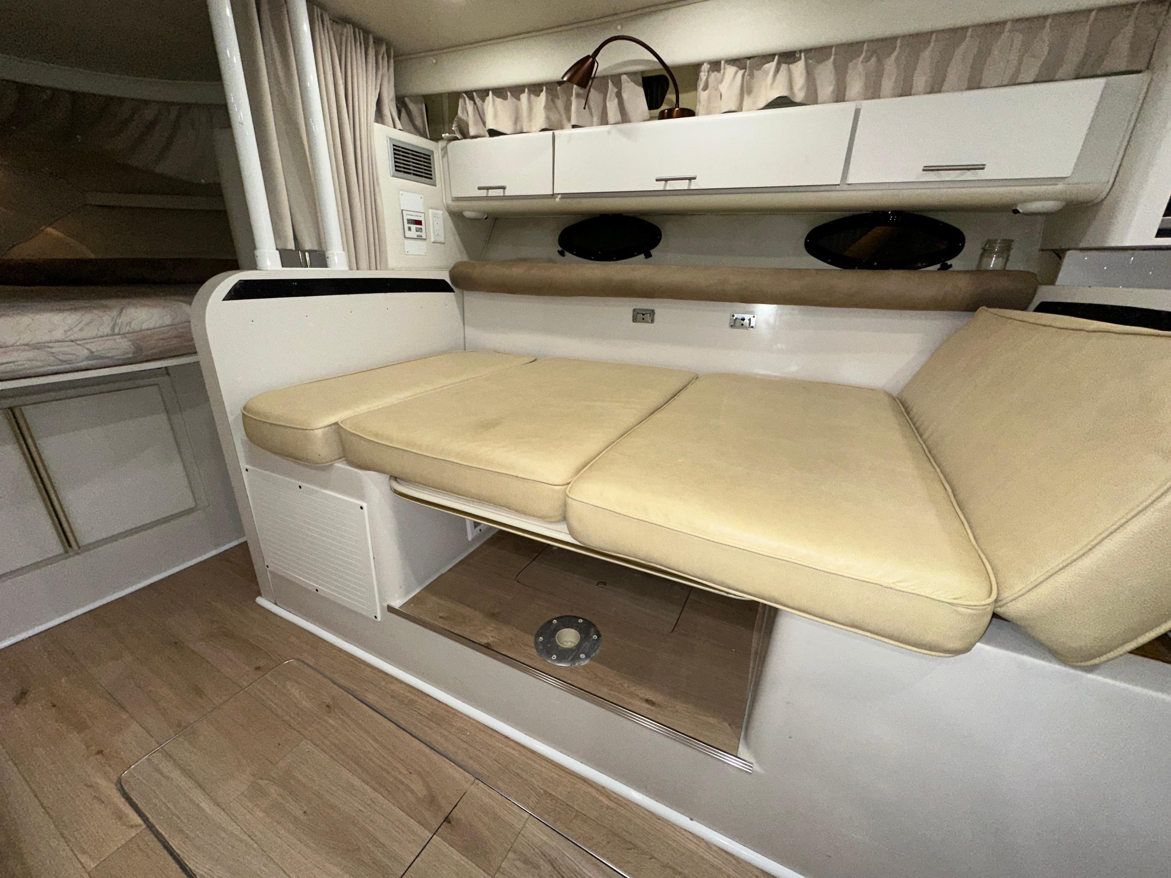 1990 Wellcraft 34 St. Tropez