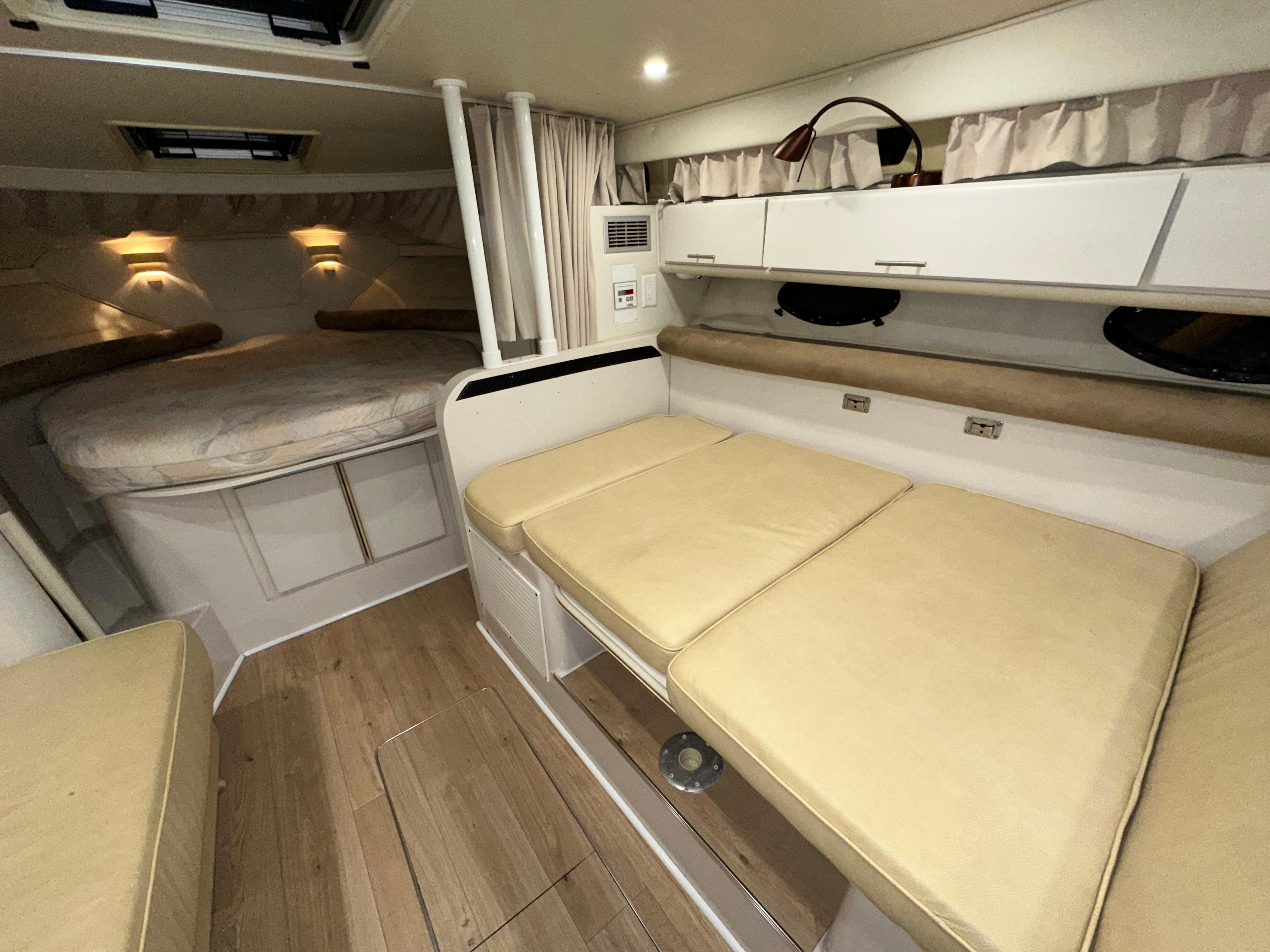 1990 Wellcraft 34 St. Tropez