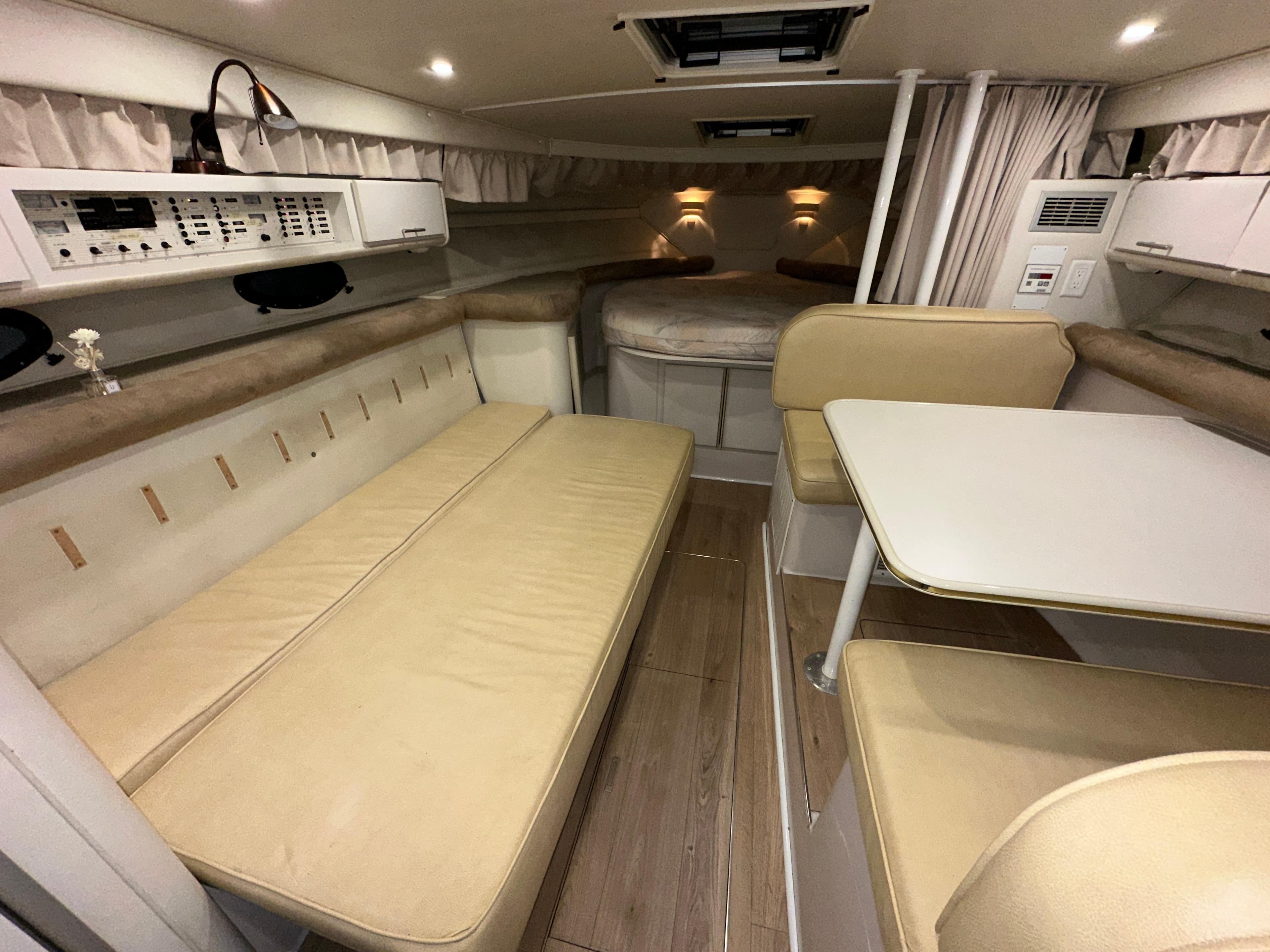 1990 Wellcraft 34 St. Tropez