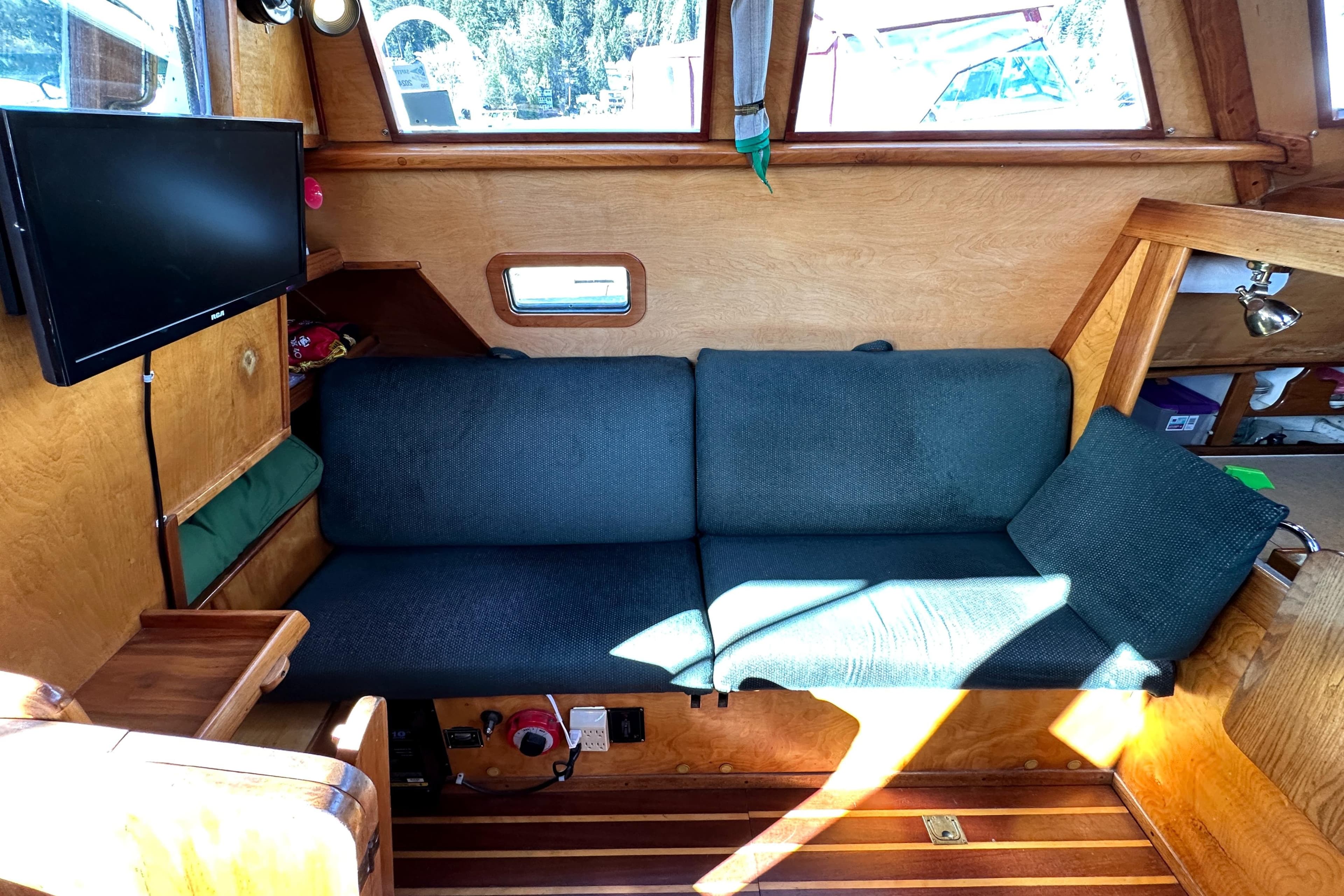 1979 Truant 33 Offshore Pilothouse Sailboat