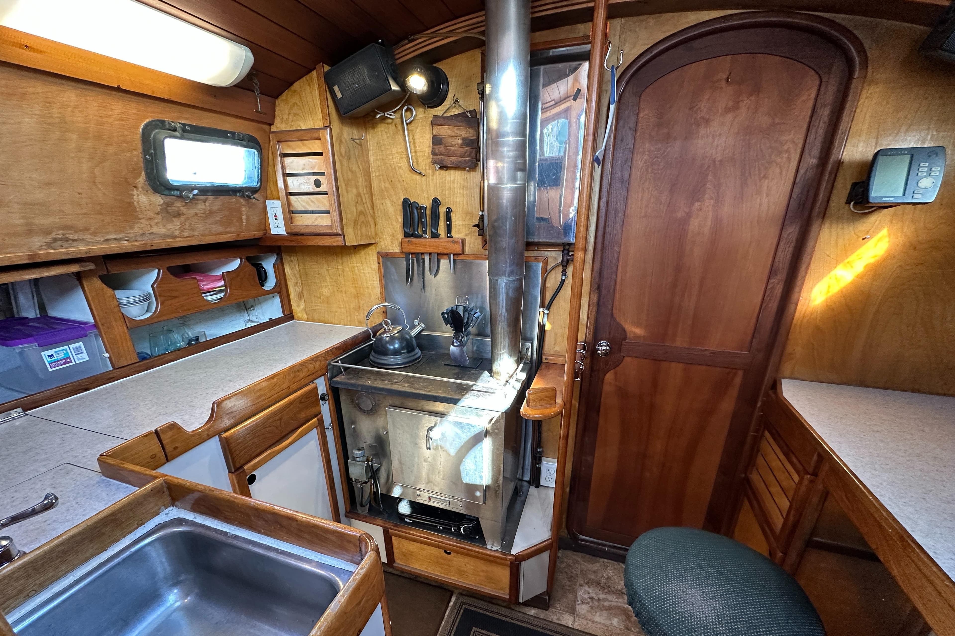 1979 Truant 33 Offshore Pilothouse Sailboat