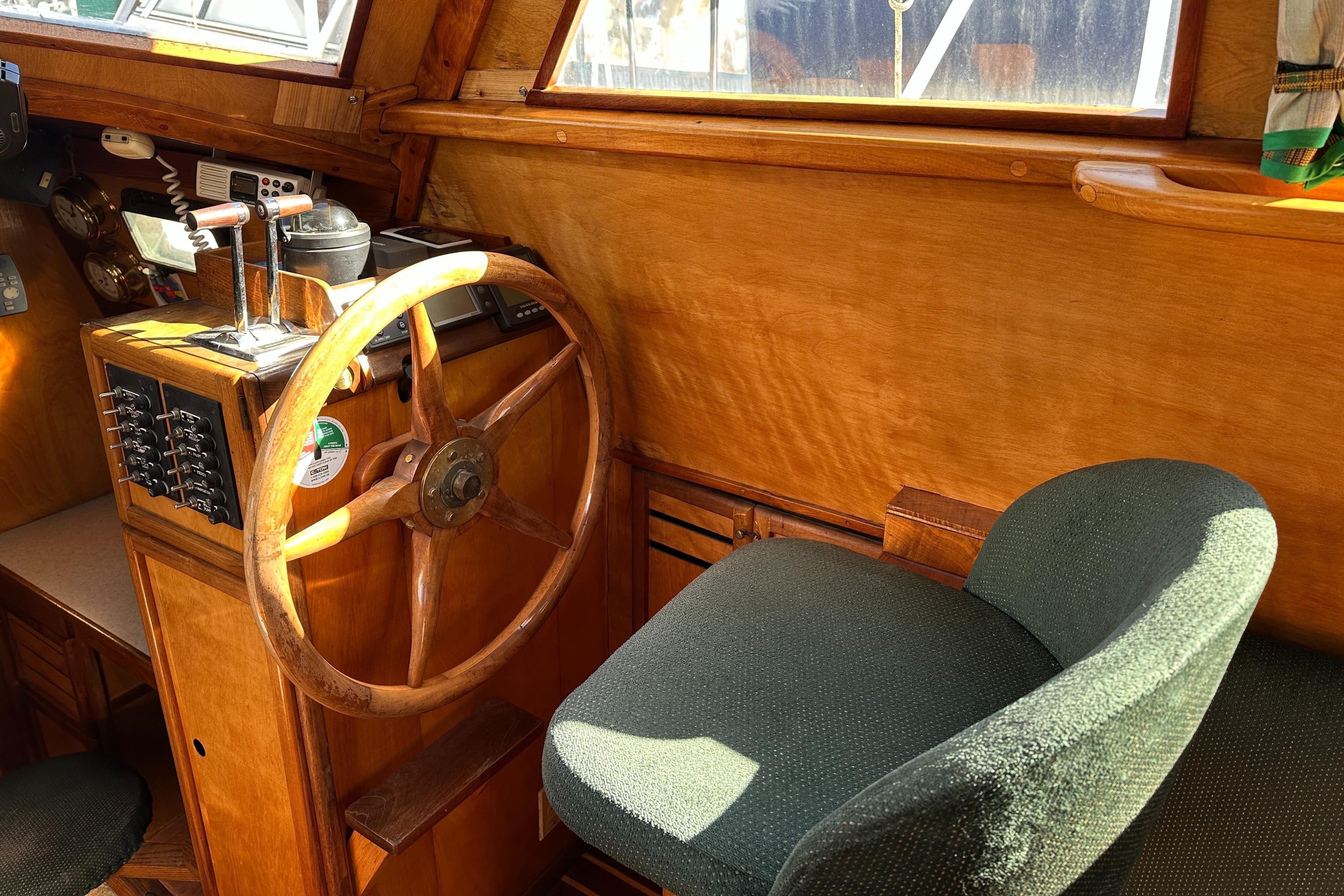 1979 Truant 33 Offshore Pilothouse Sailboat
