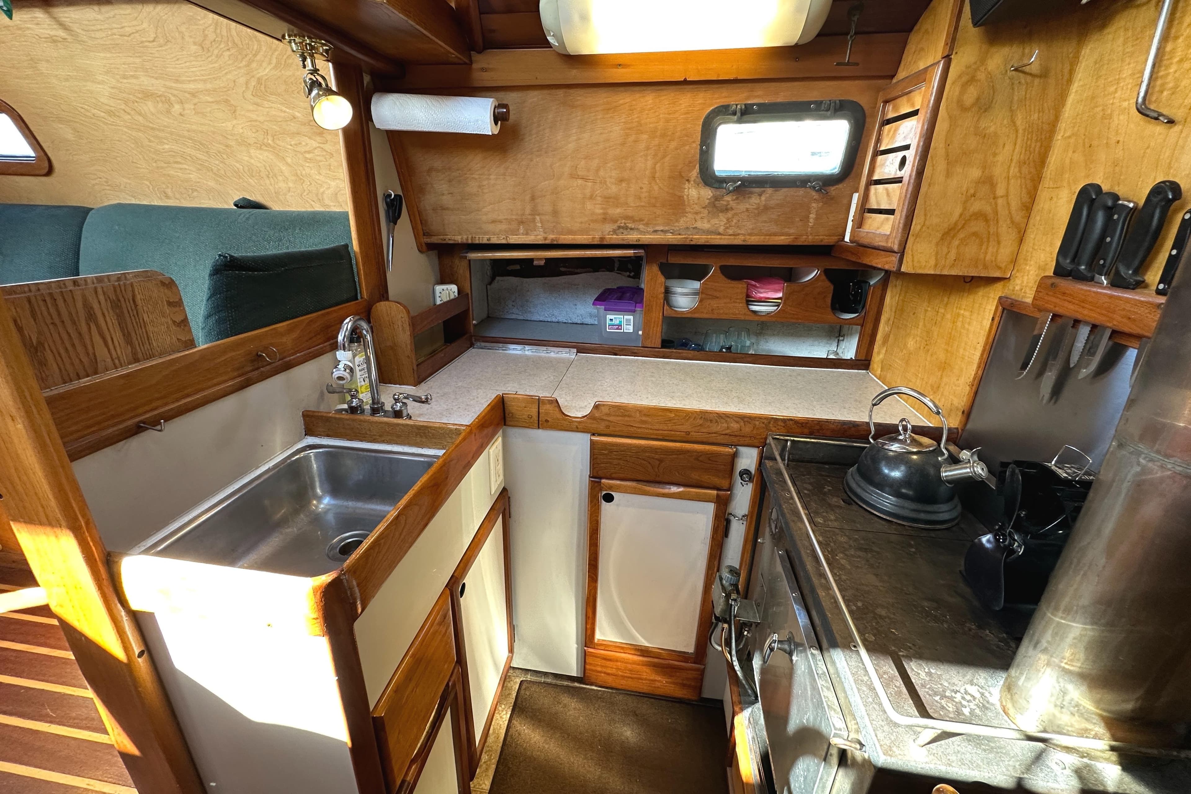 1979 Truant 33 Offshore Pilothouse Sailboat