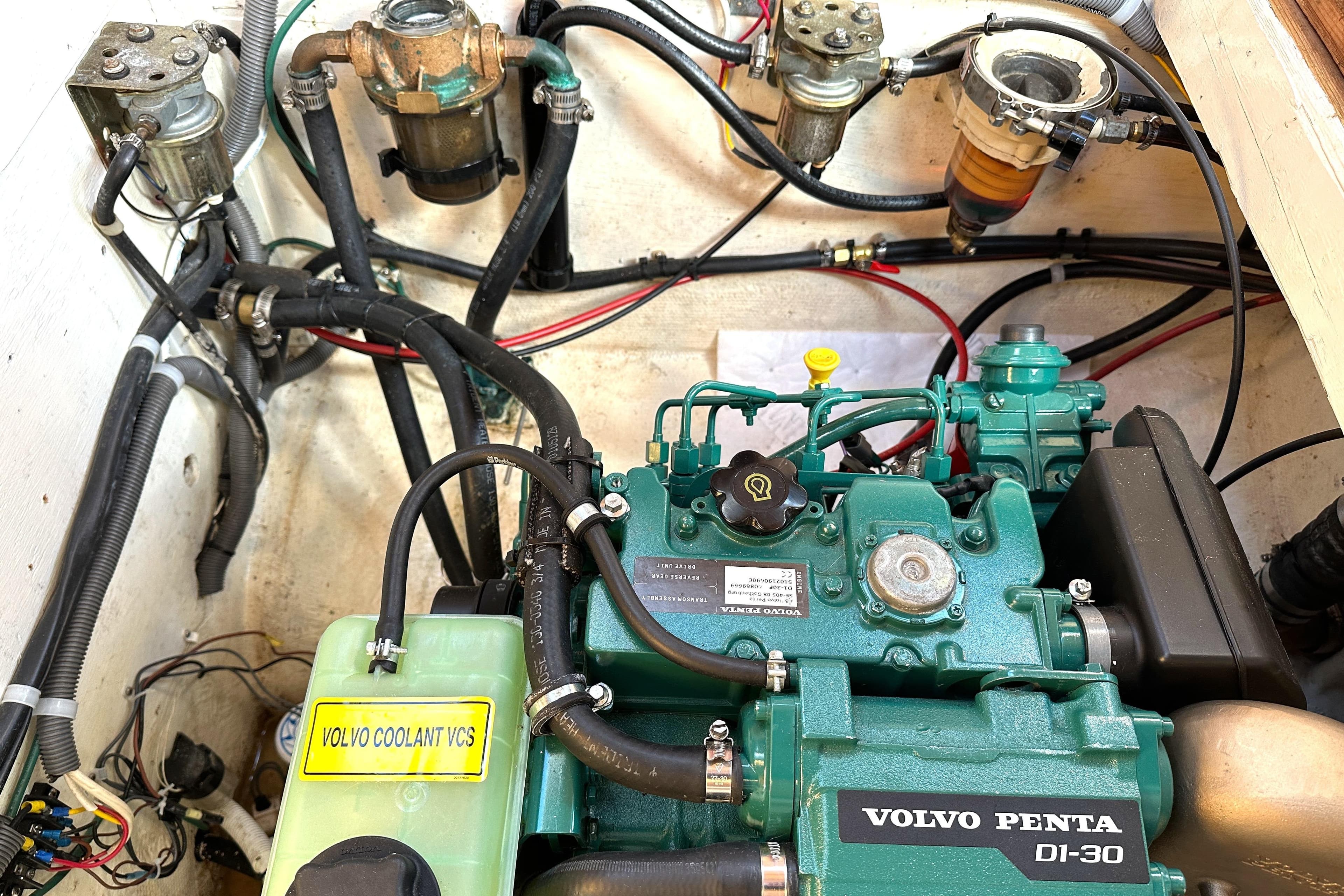 1979 Truant 33 Offshore Pilothouse Sailboat
