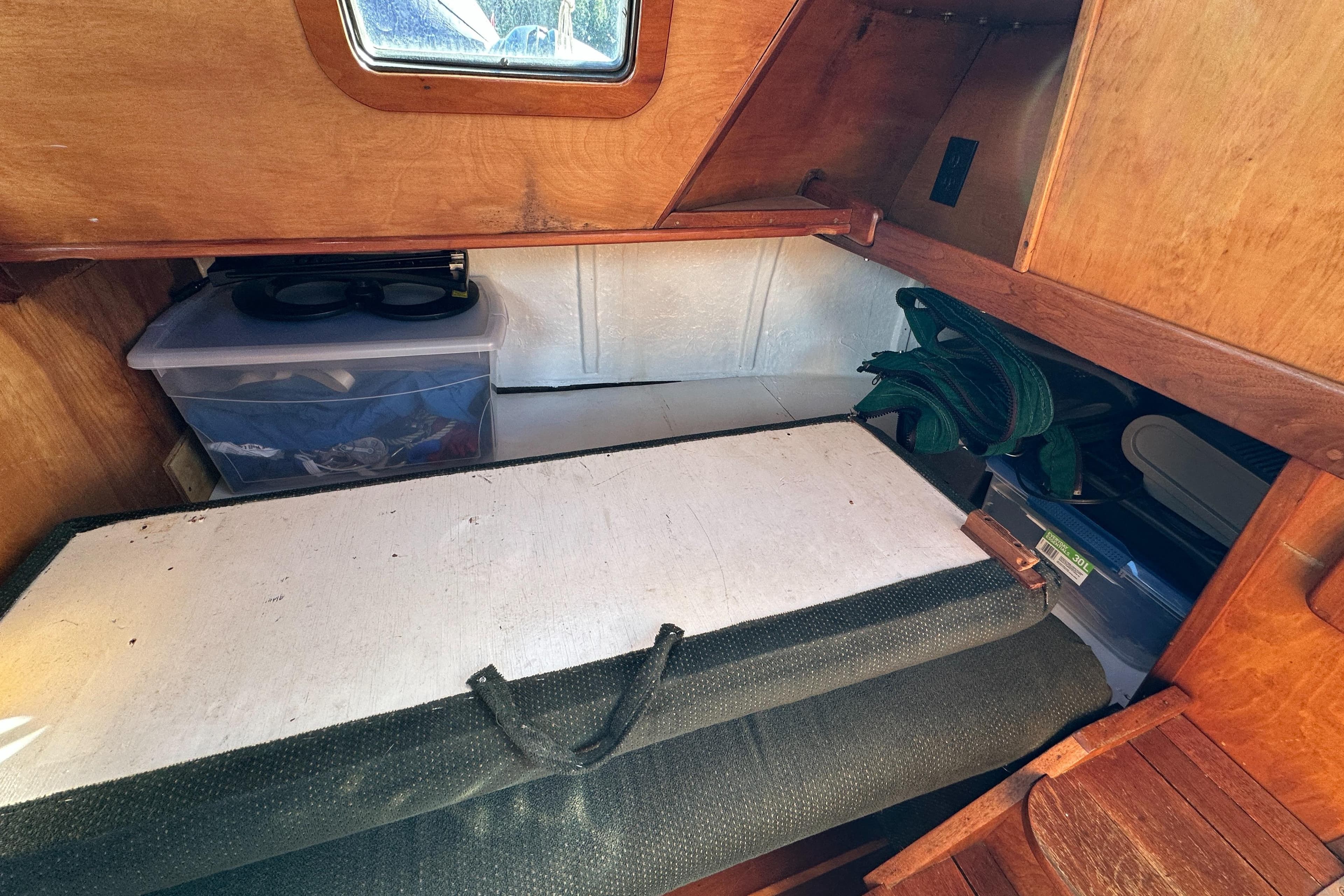 1979 Truant 33 Offshore Pilothouse Sailboat